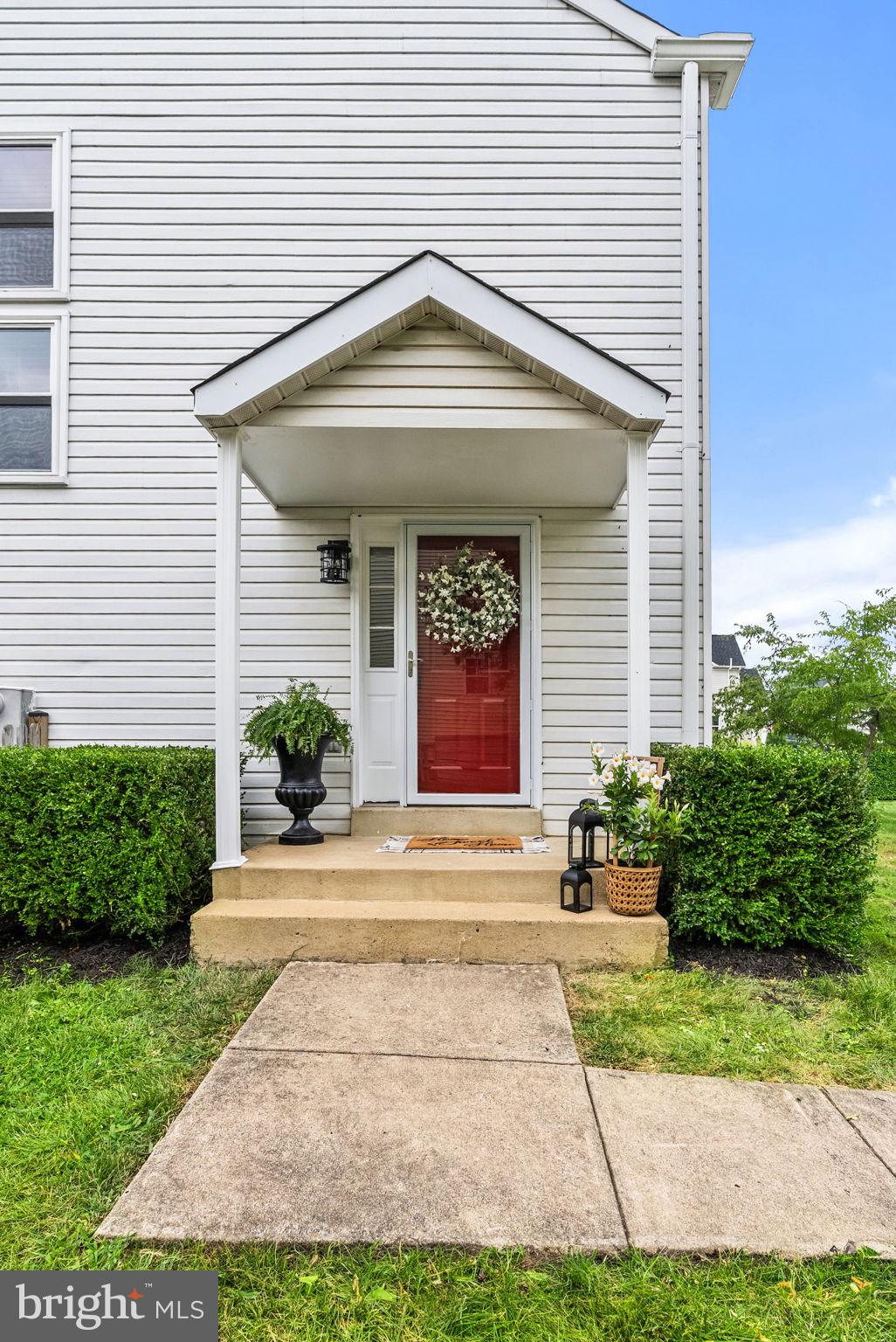 25 FRYE COURT