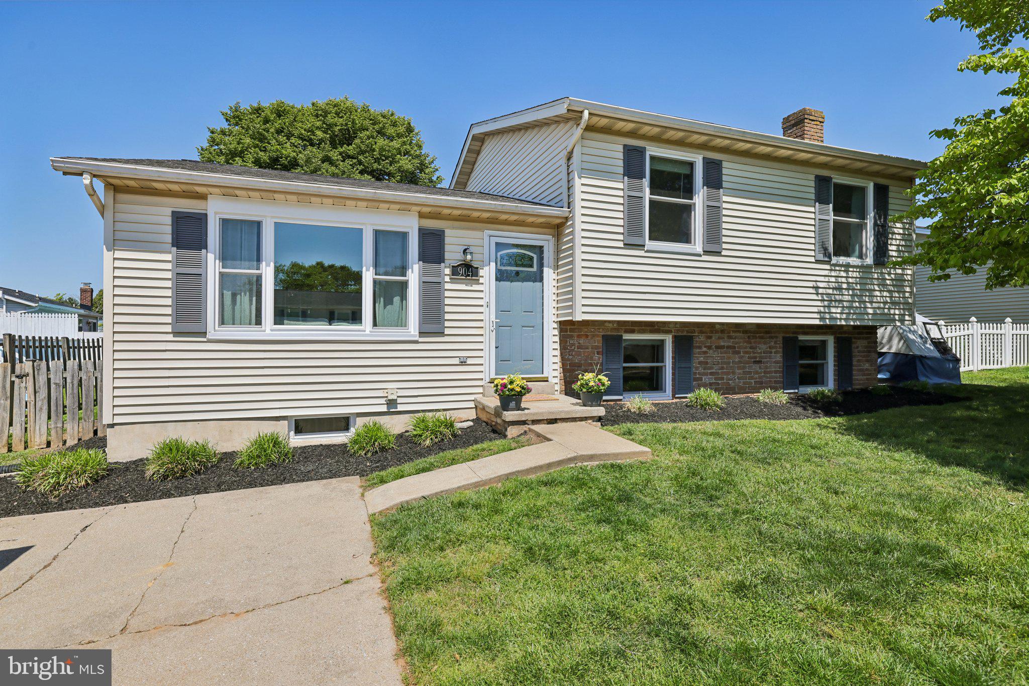 MT AIRY VILLAGE - Residential