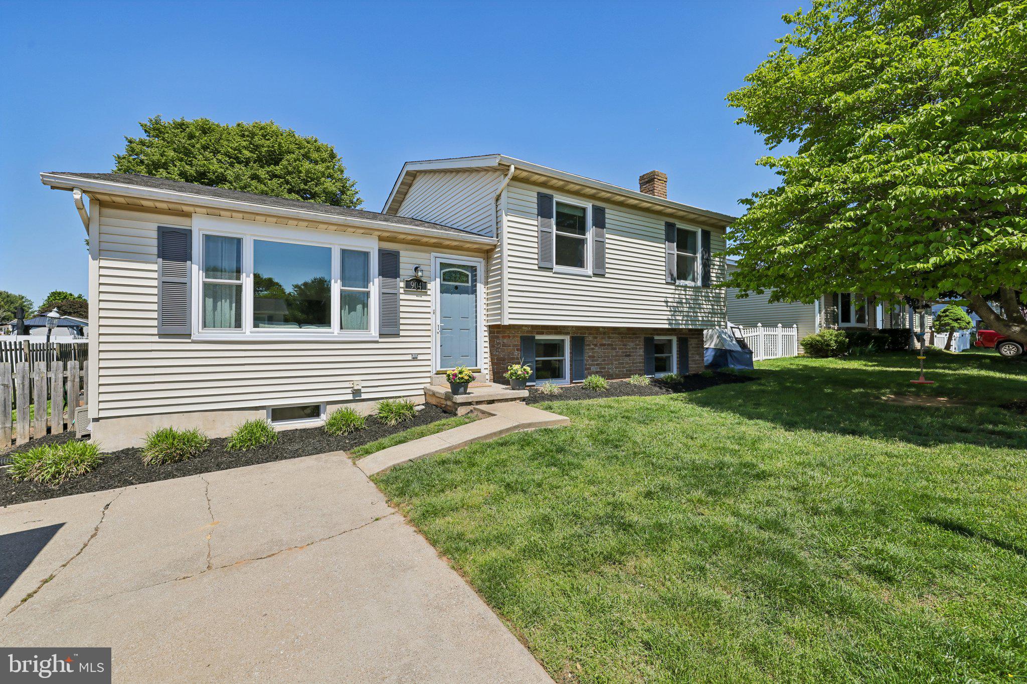 MT AIRY VILLAGE - Residential