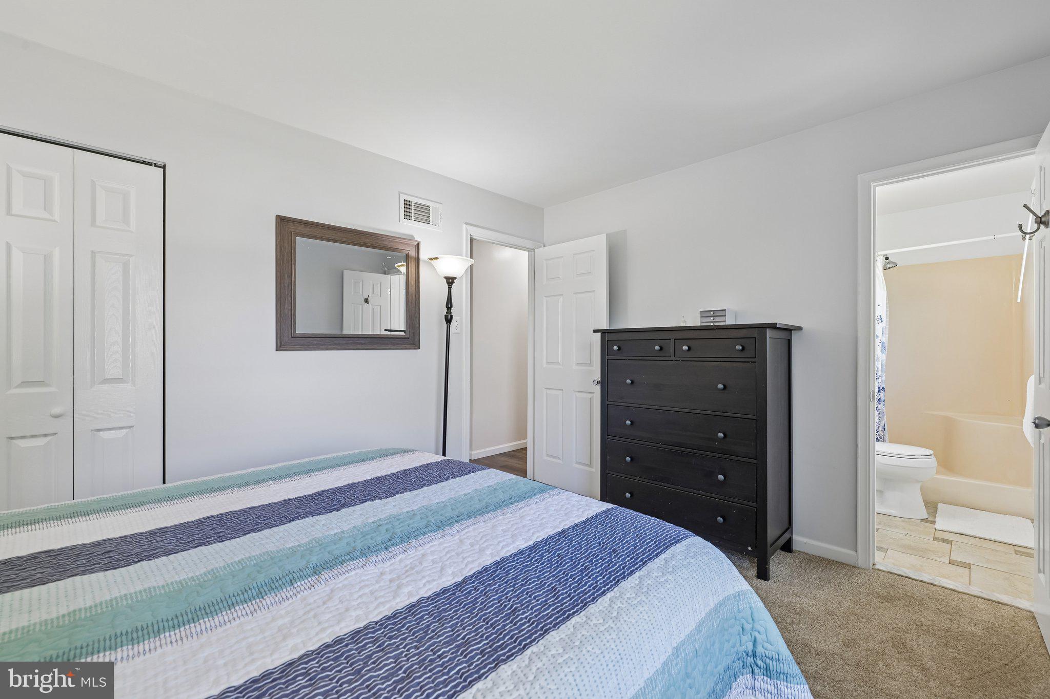 MT AIRY VILLAGE - Residential