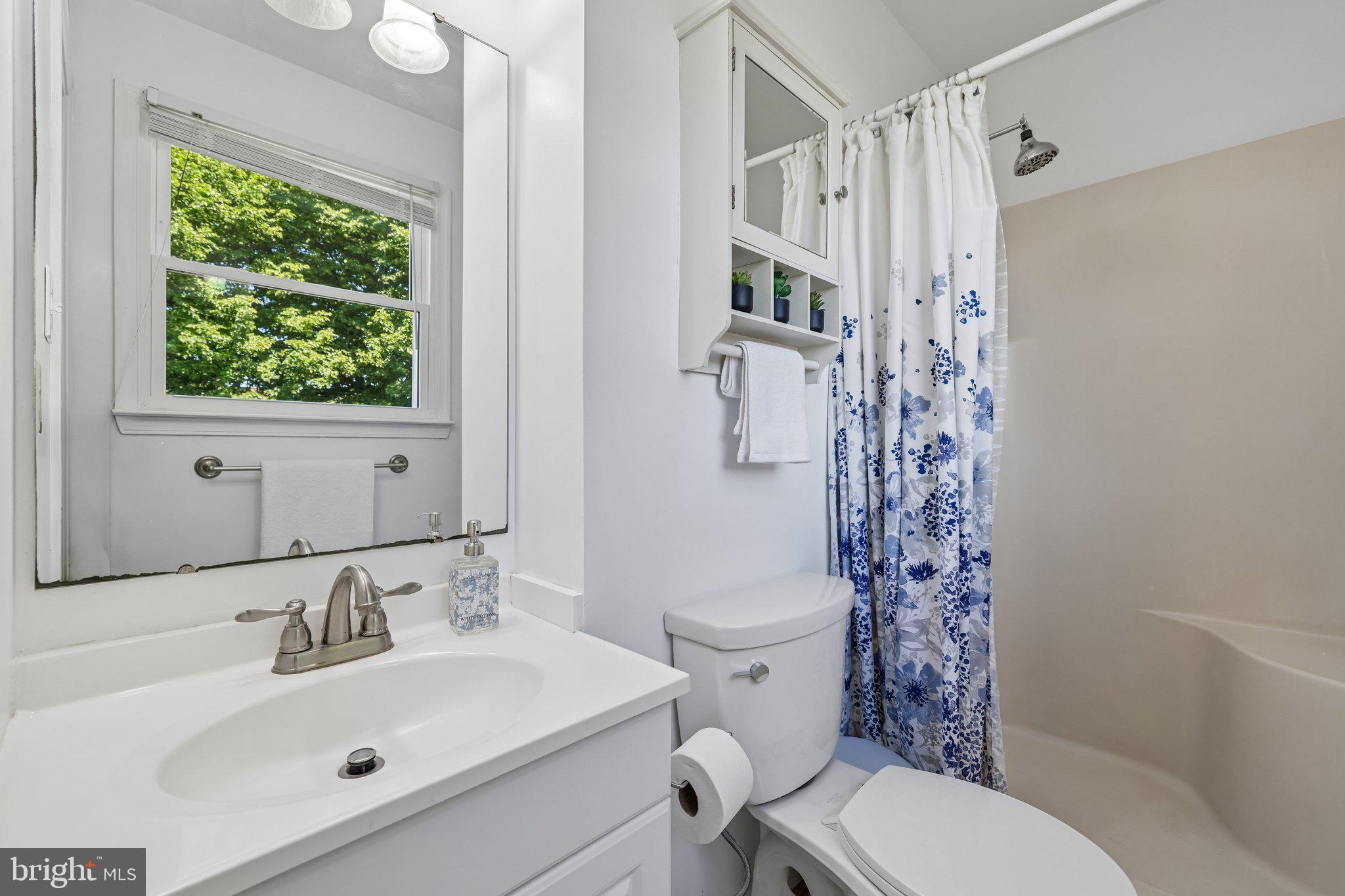 MT AIRY VILLAGE - Residential
