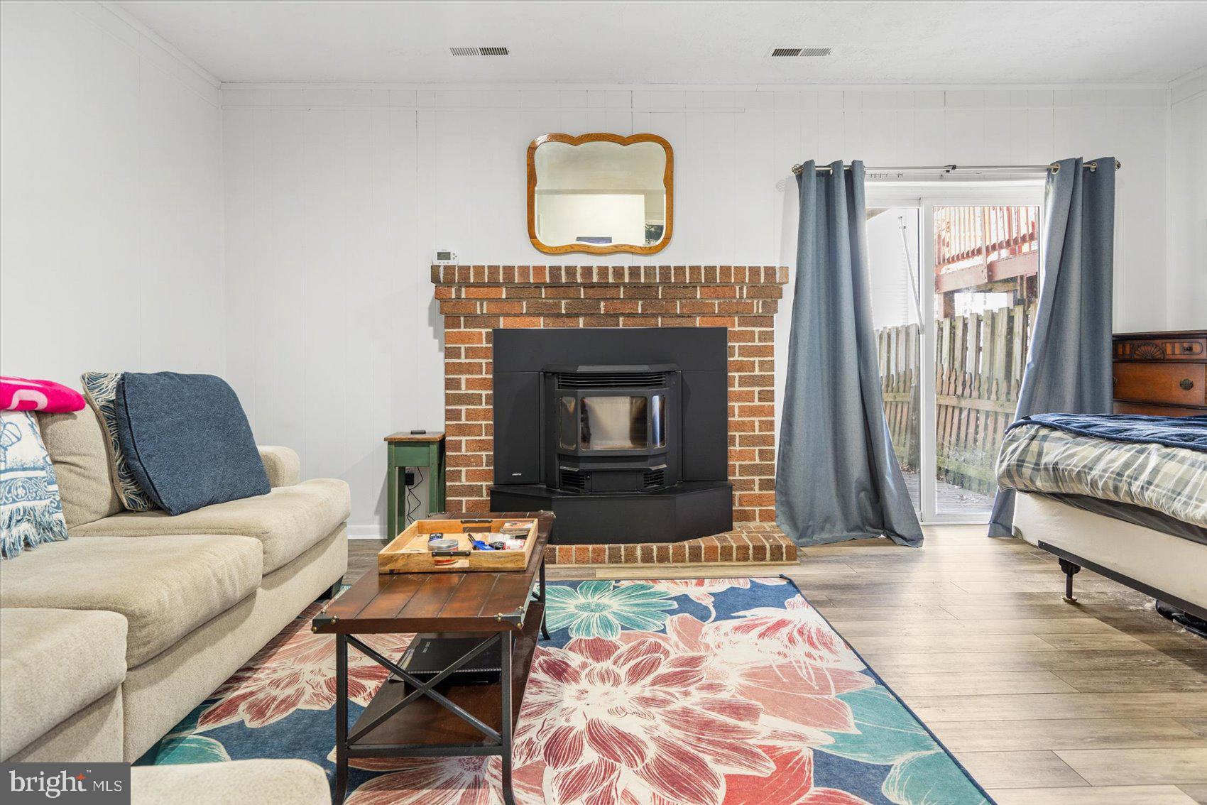 CASTLEMILL - Residential