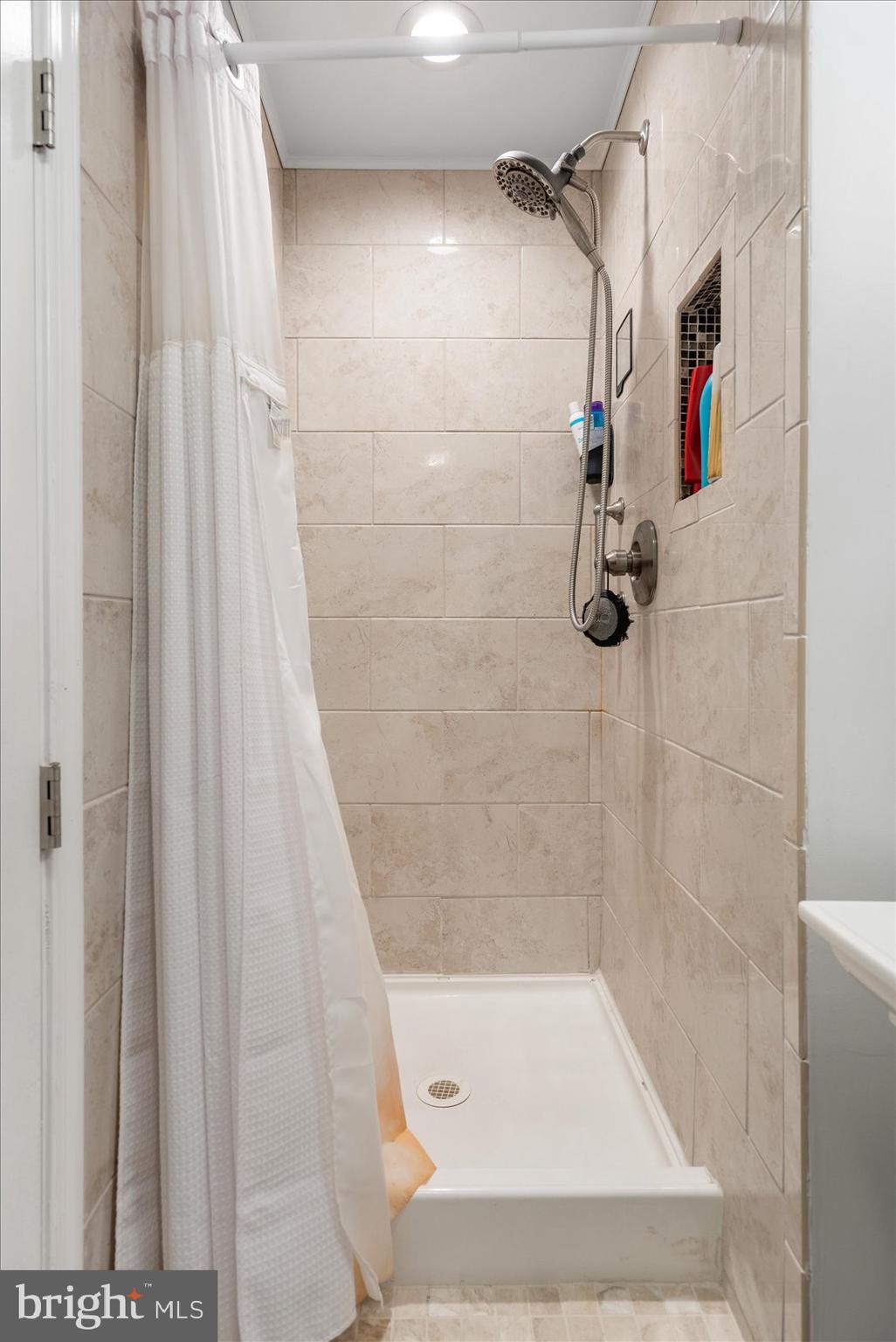 CASTLEMILL - Residential