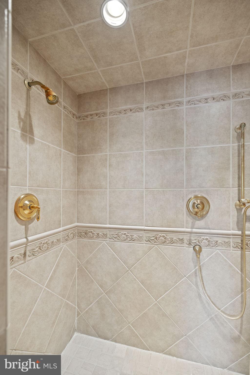 GLEN ECHO HEIGHTS - Residential