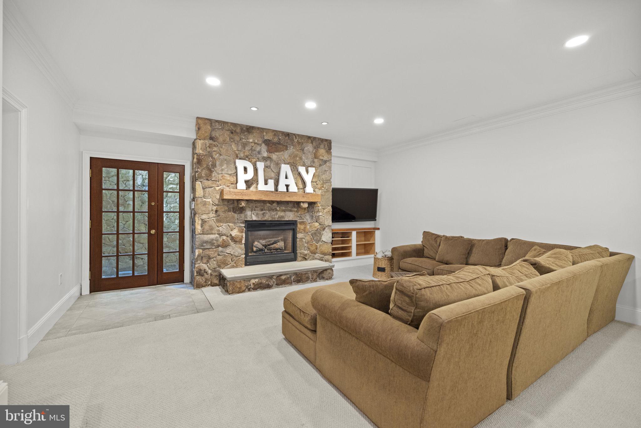 GLEN ECHO HEIGHTS - Residential