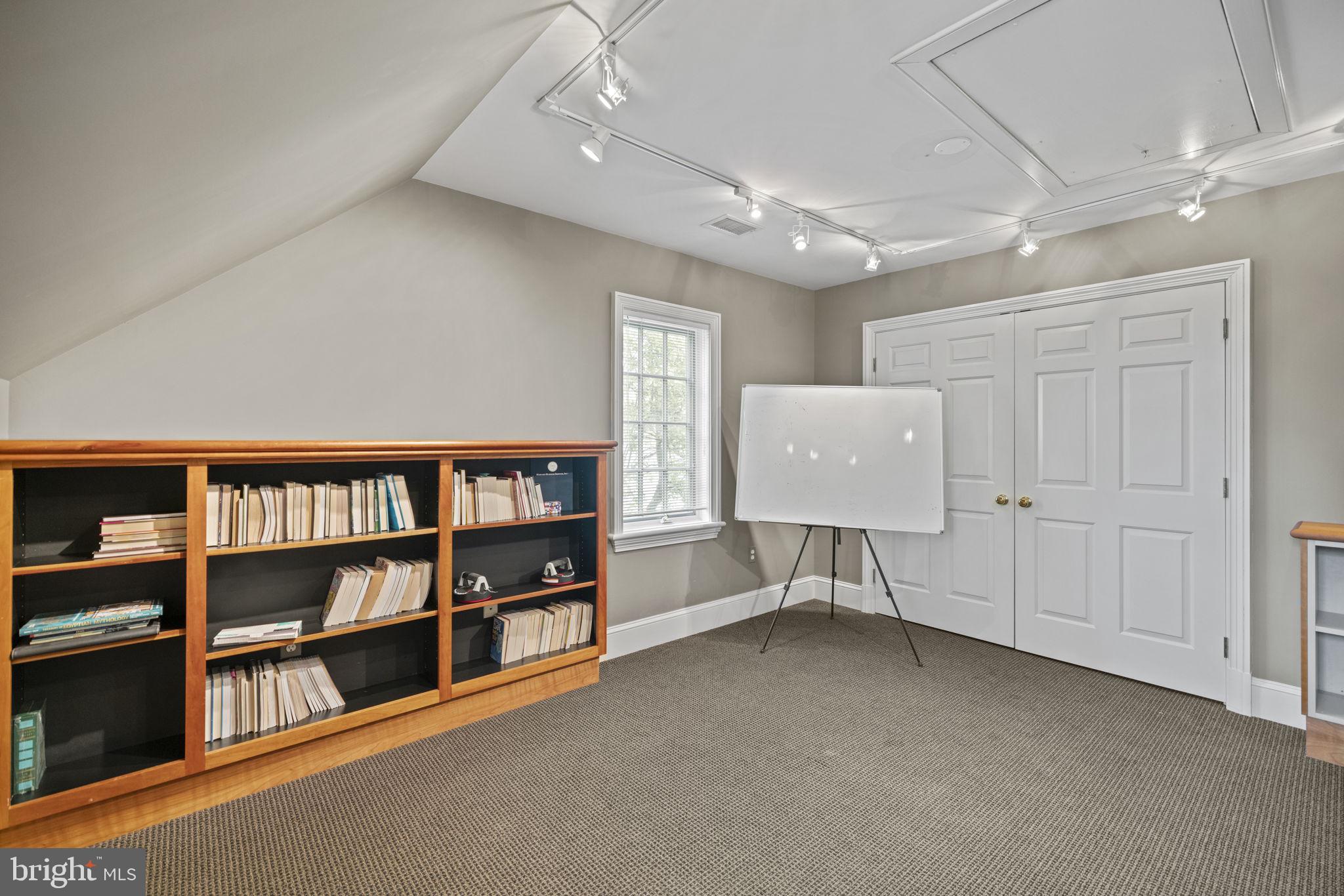 GLEN ECHO HEIGHTS - Residential