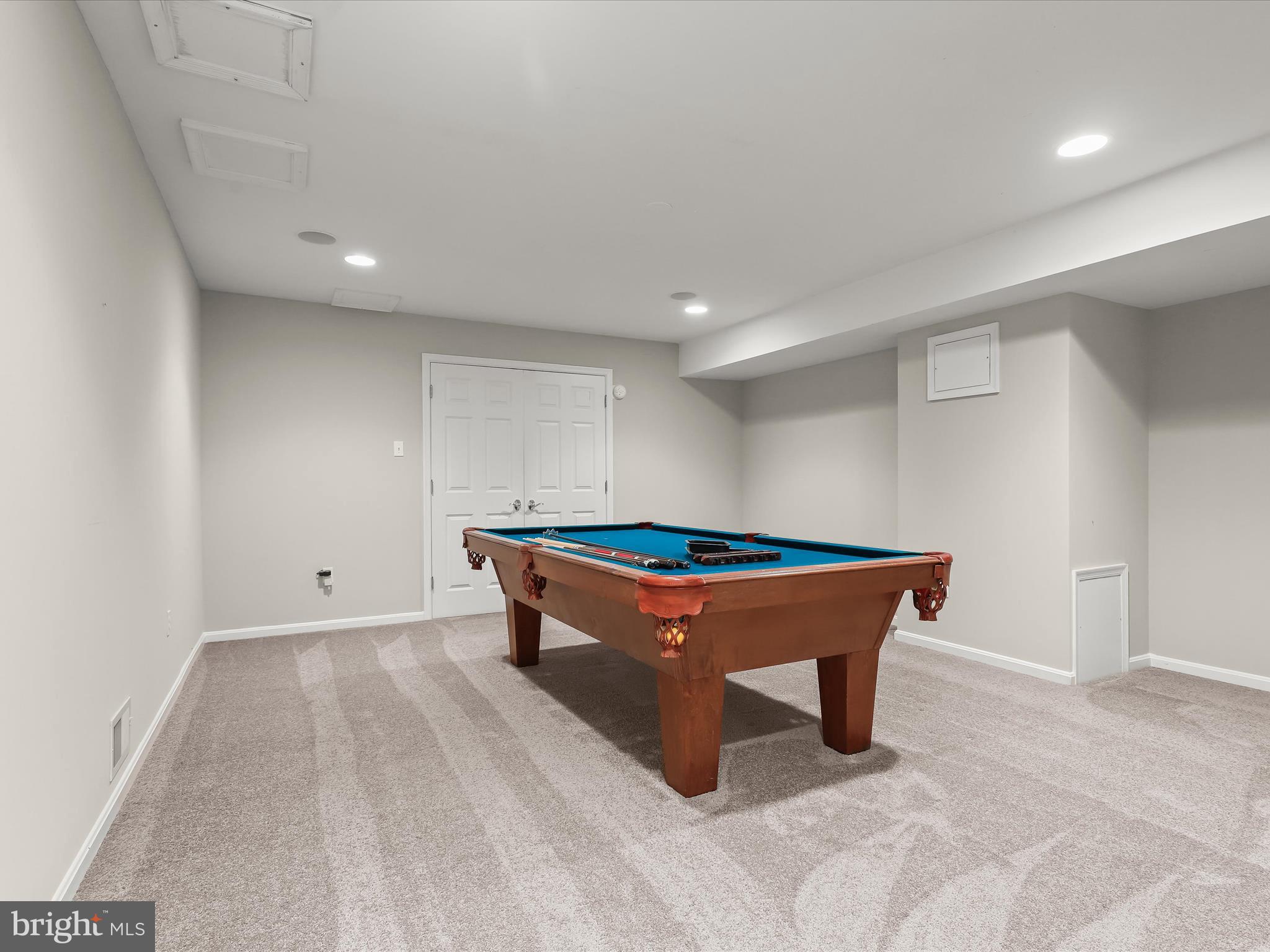 VILLAGE OF HICKORY RIDGE - Residential