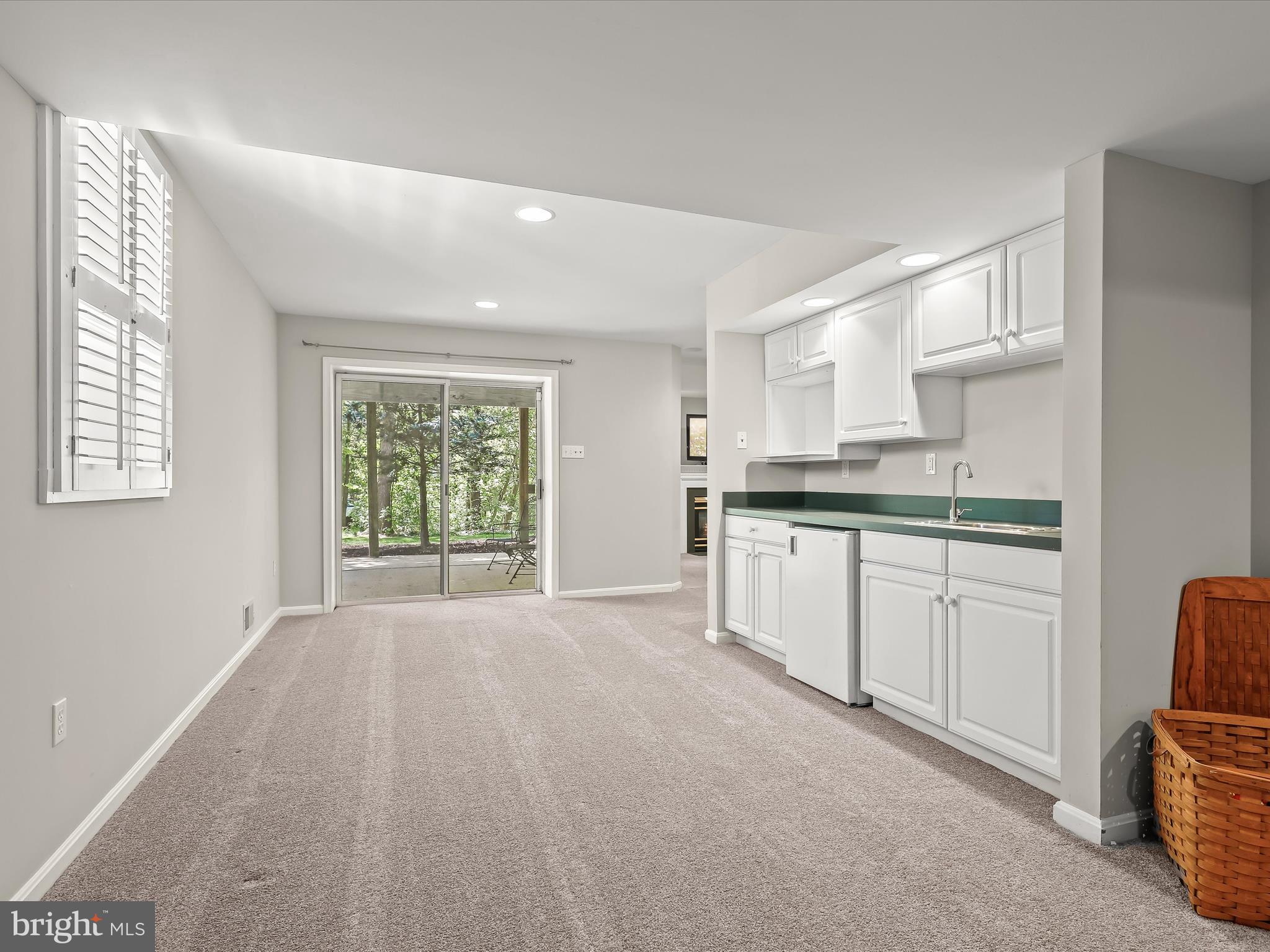 VILLAGE OF HICKORY RIDGE - Residential