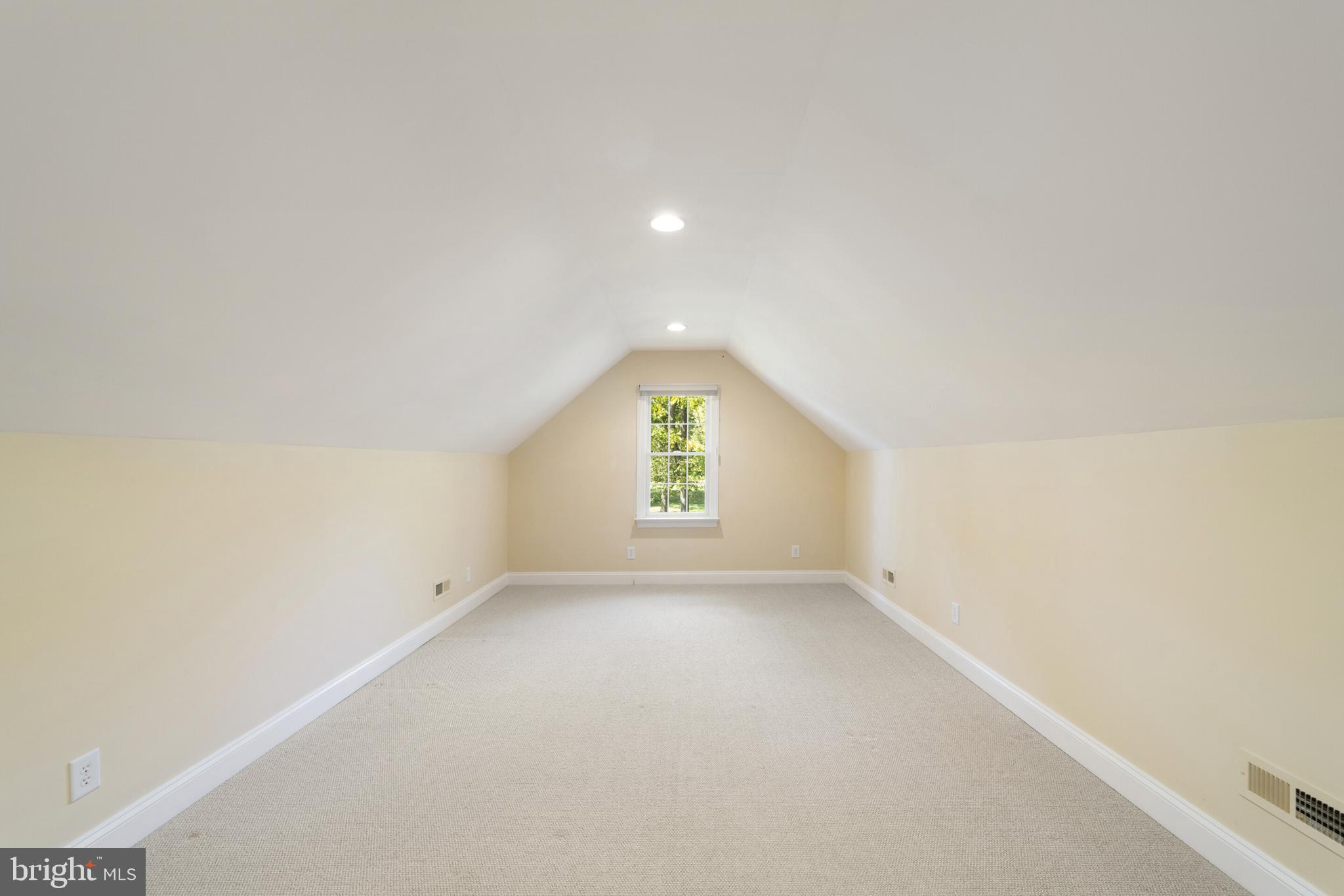 FERNBANK - Residential