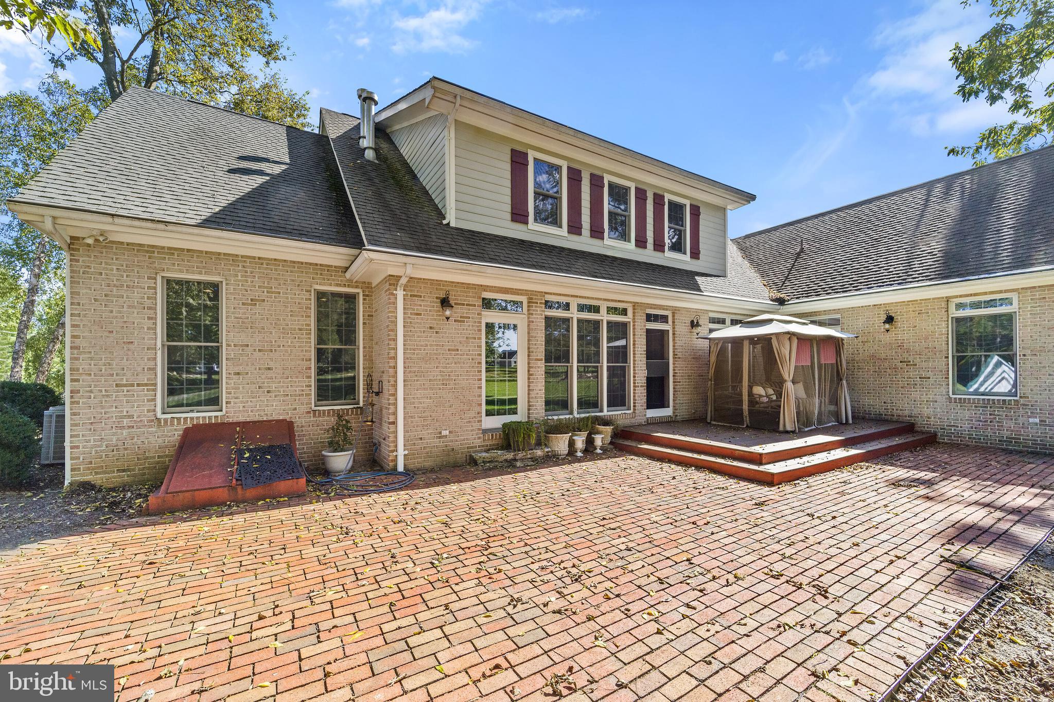 FERNBANK - Residential