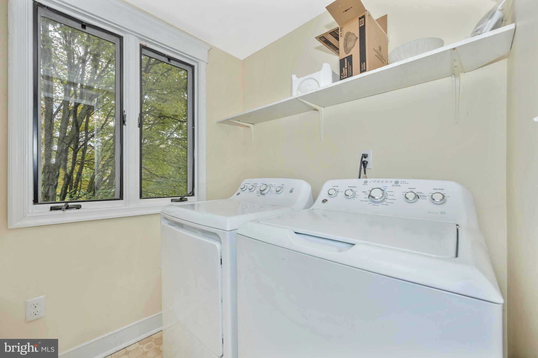 KENLY SQUARE - Residential