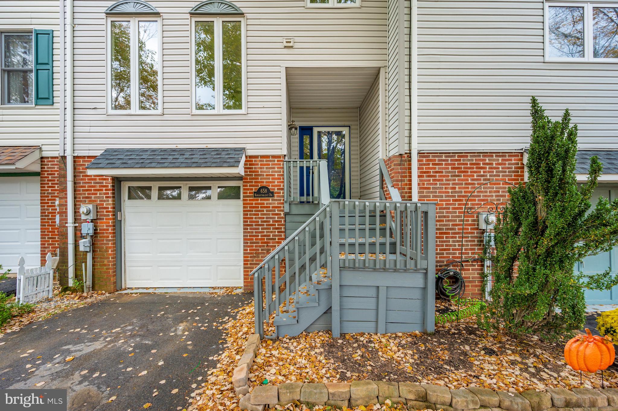 KENLY SQUARE - Residential