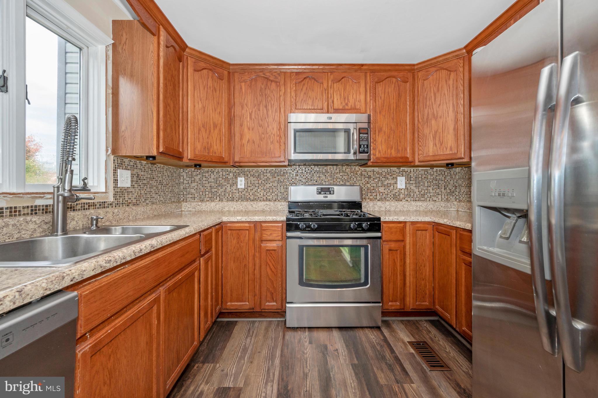 KENLY SQUARE - Residential