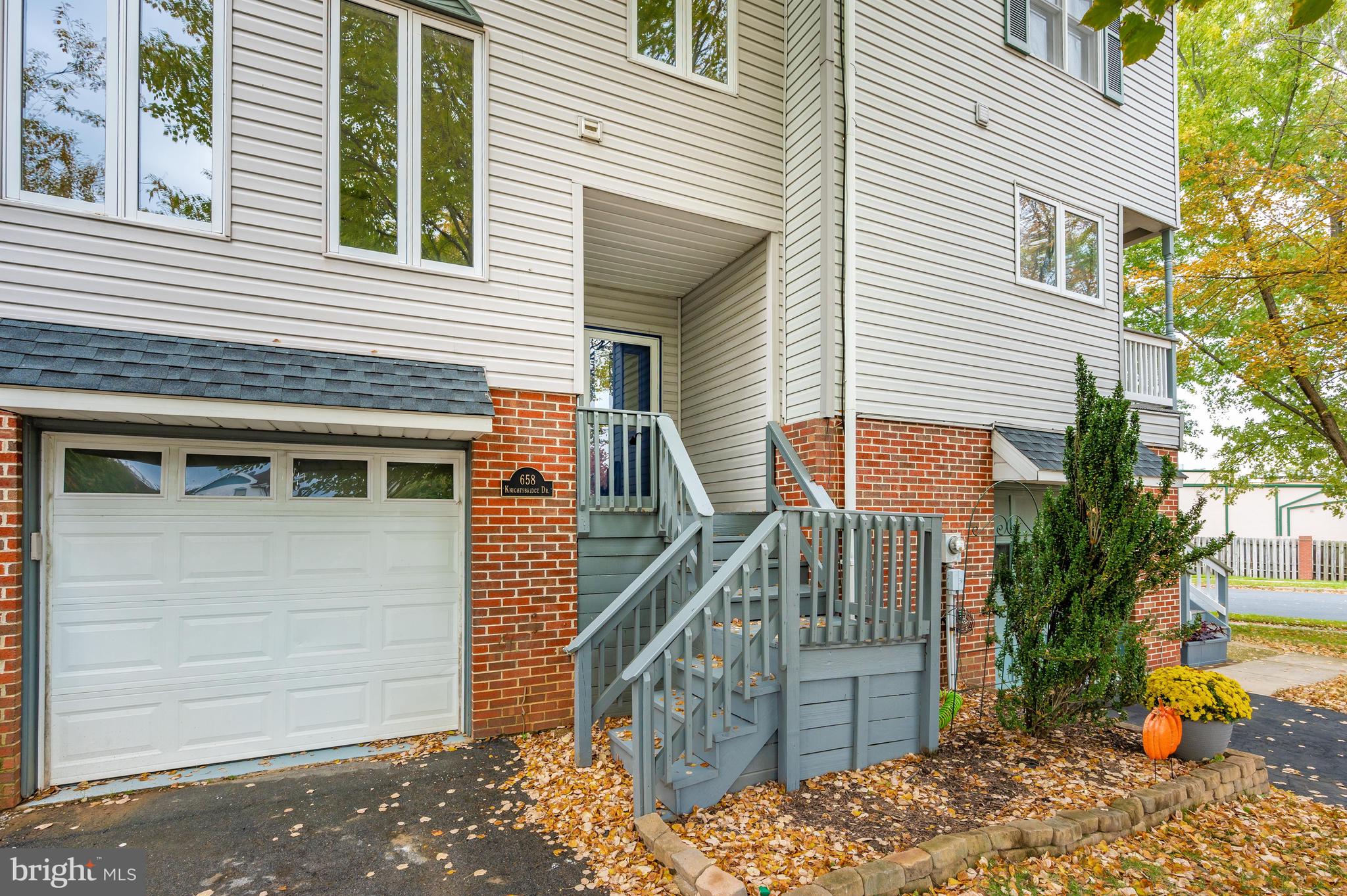 KENLY SQUARE - Residential