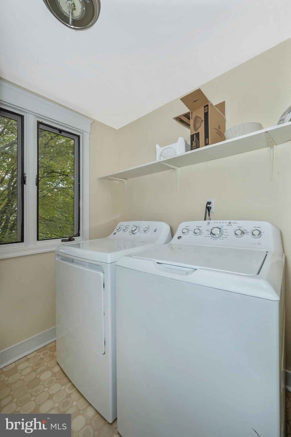 KENLY SQUARE - Residential