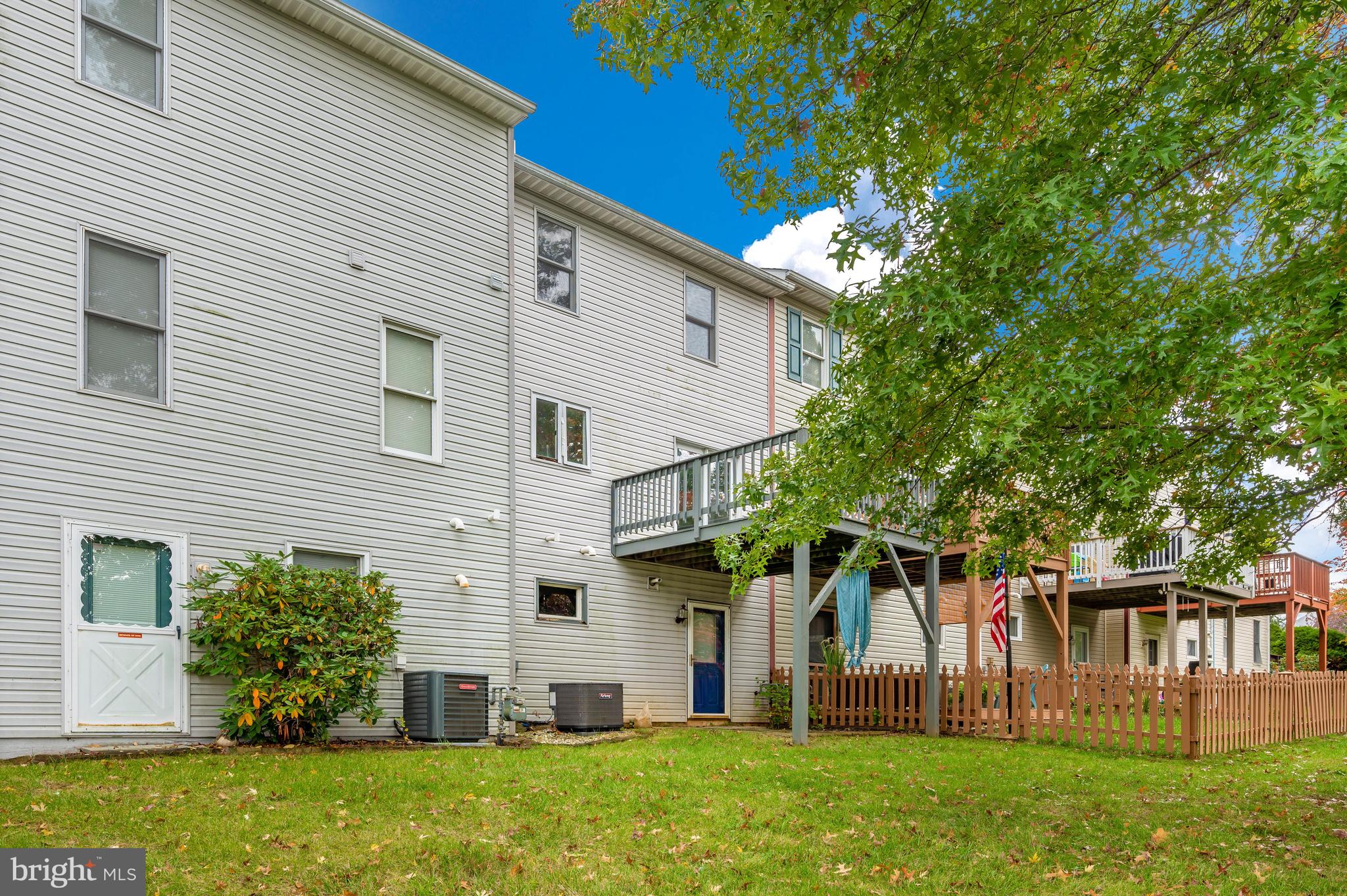 KENLY SQUARE - Residential