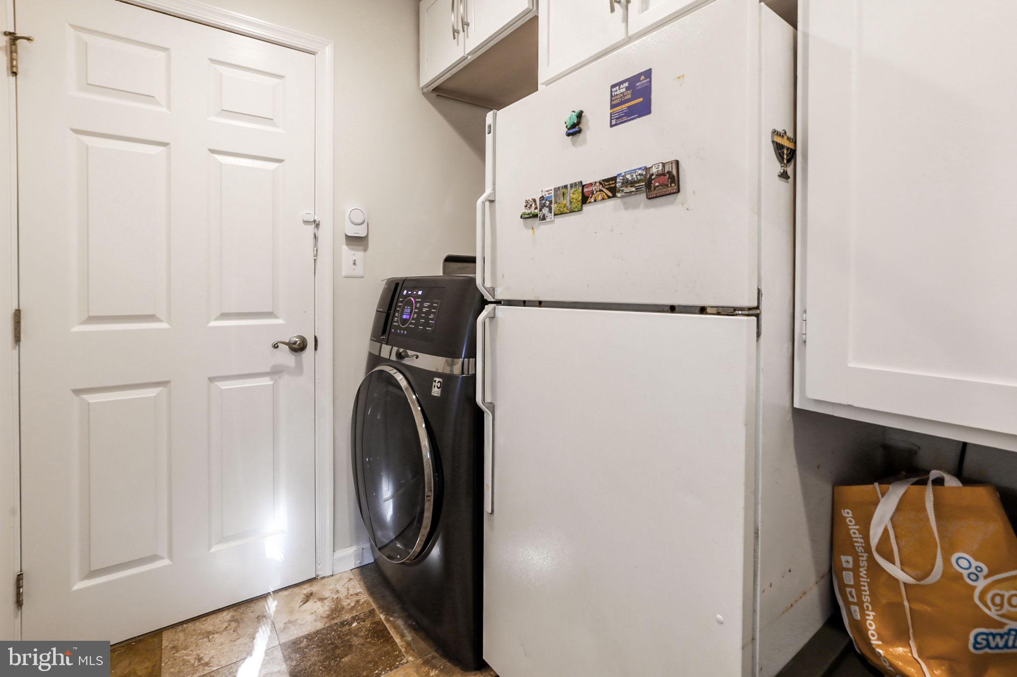 HOLLIN HALL VILLAGE - Residential Lease