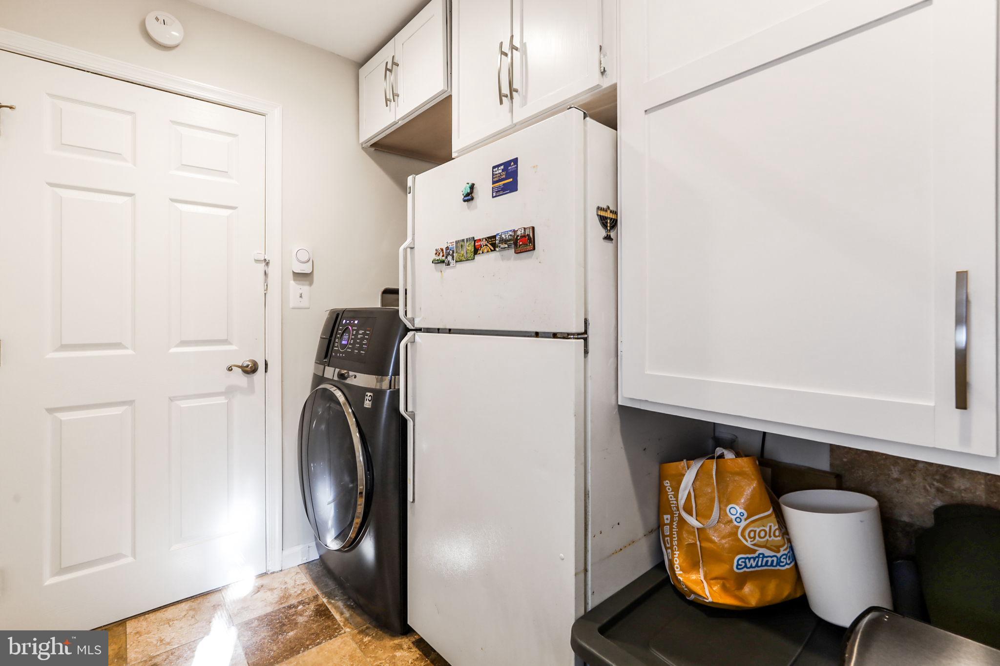 HOLLIN HALL VILLAGE - Residential Lease