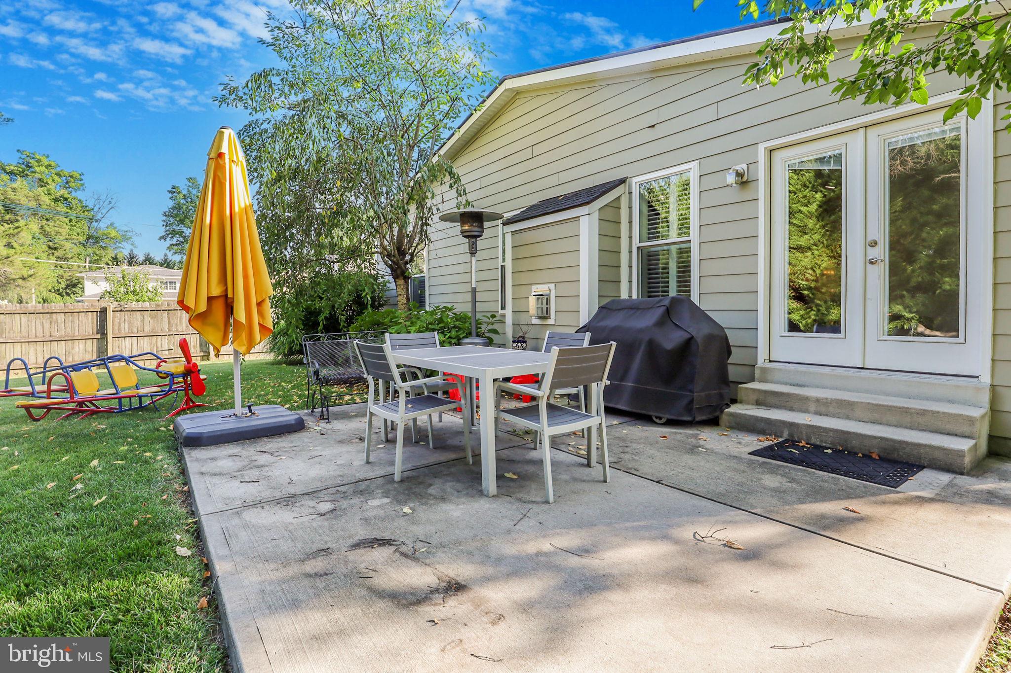 HOLLIN HALL VILLAGE - Residential Lease