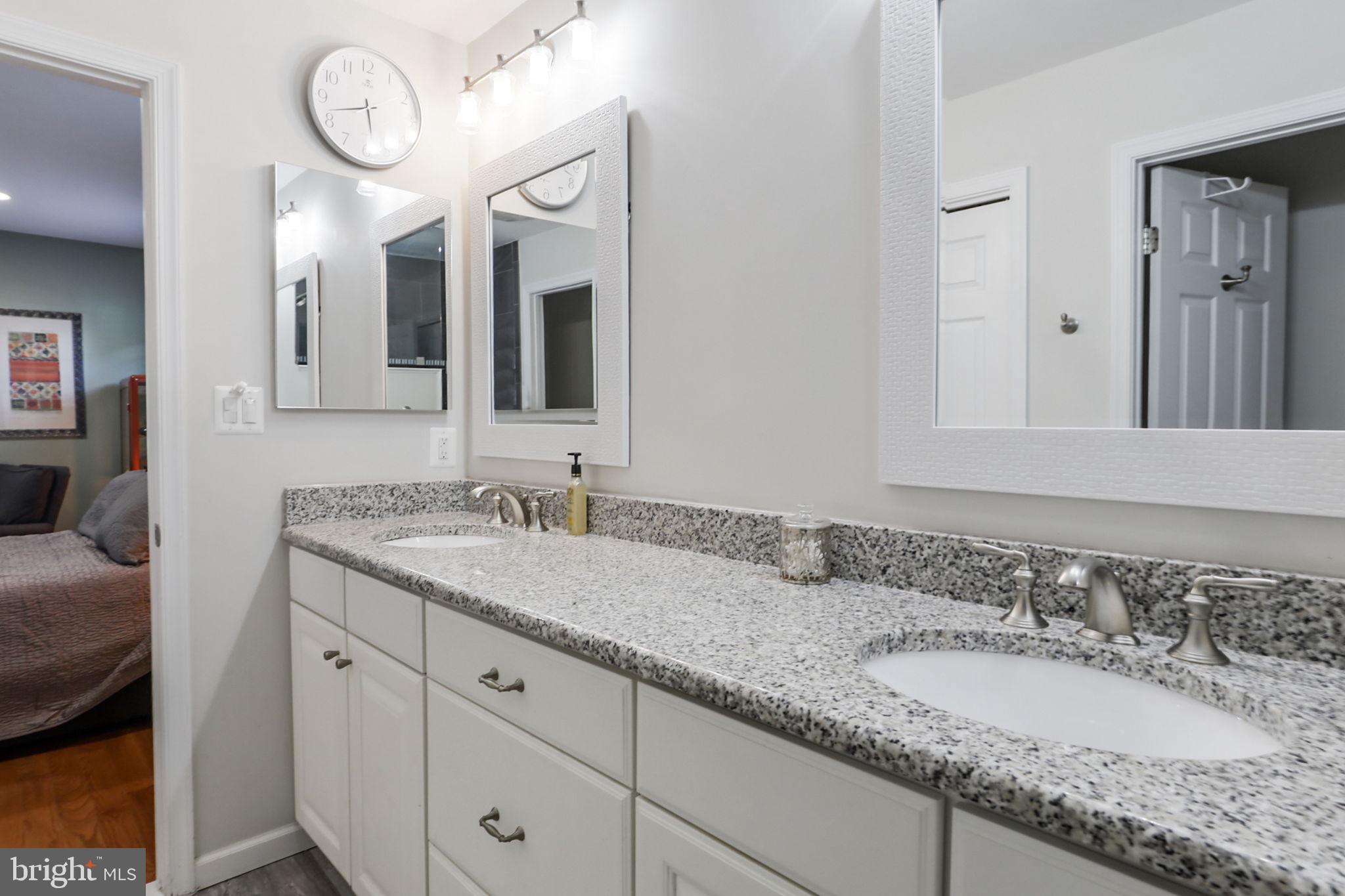 HOLLIN HALL VILLAGE - Residential Lease