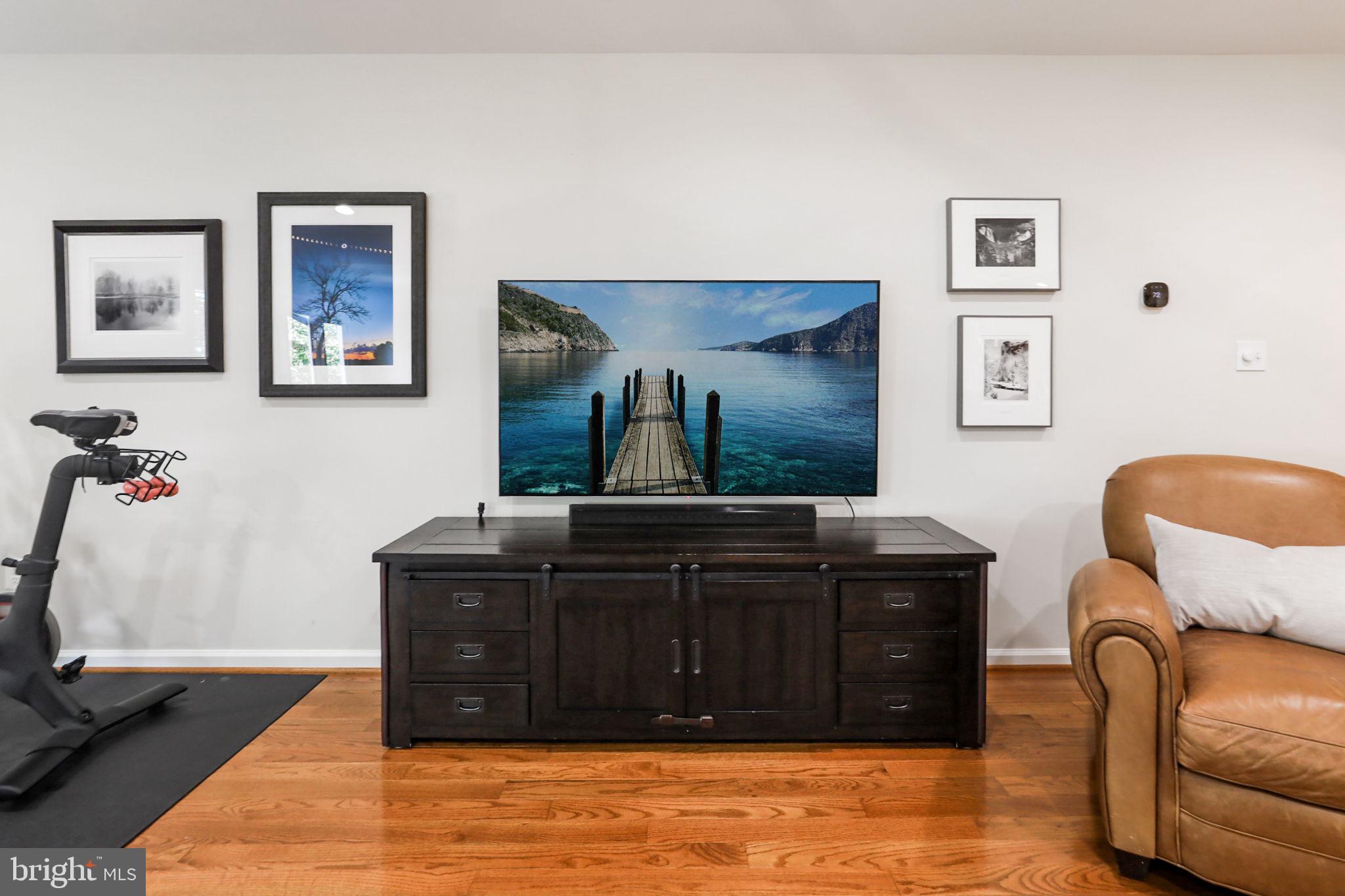 HOLLIN HALL VILLAGE - Residential Lease