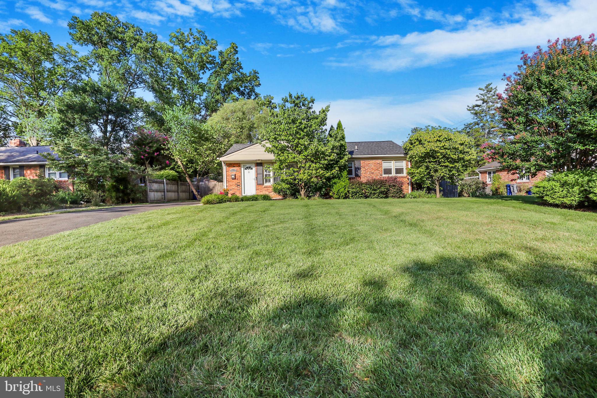 HOLLIN HALL VILLAGE - Residential Lease