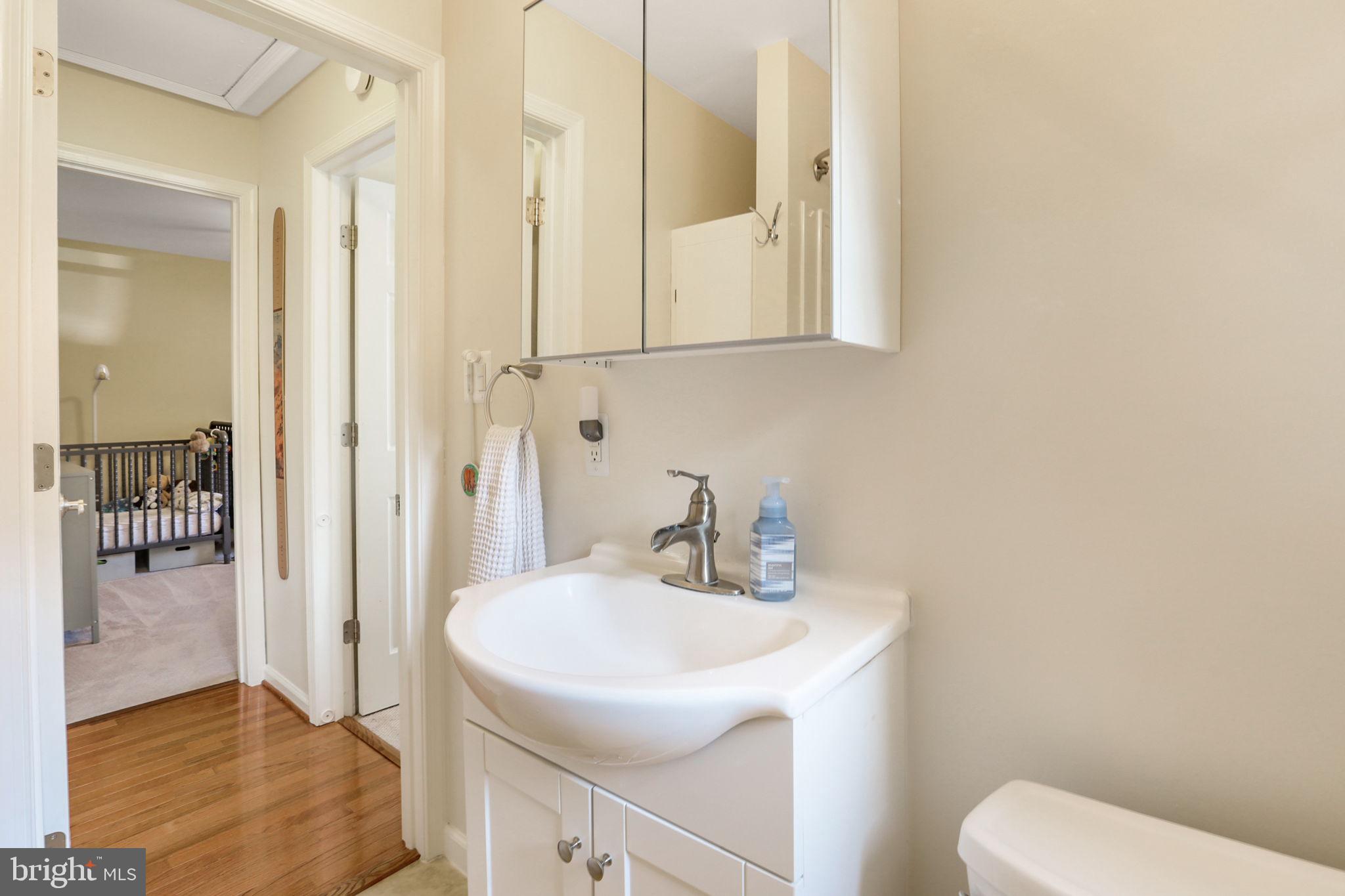 HOLLIN HALL VILLAGE - Residential Lease