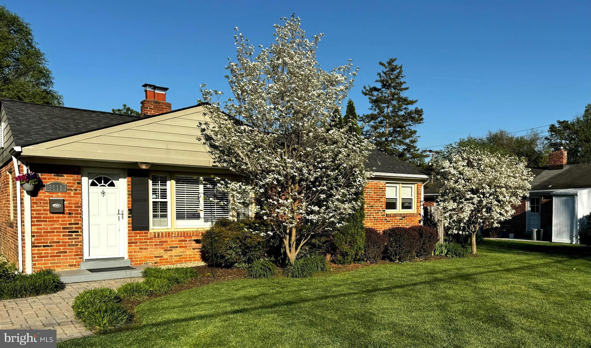 HOLLIN HALL VILLAGE - Residential Lease