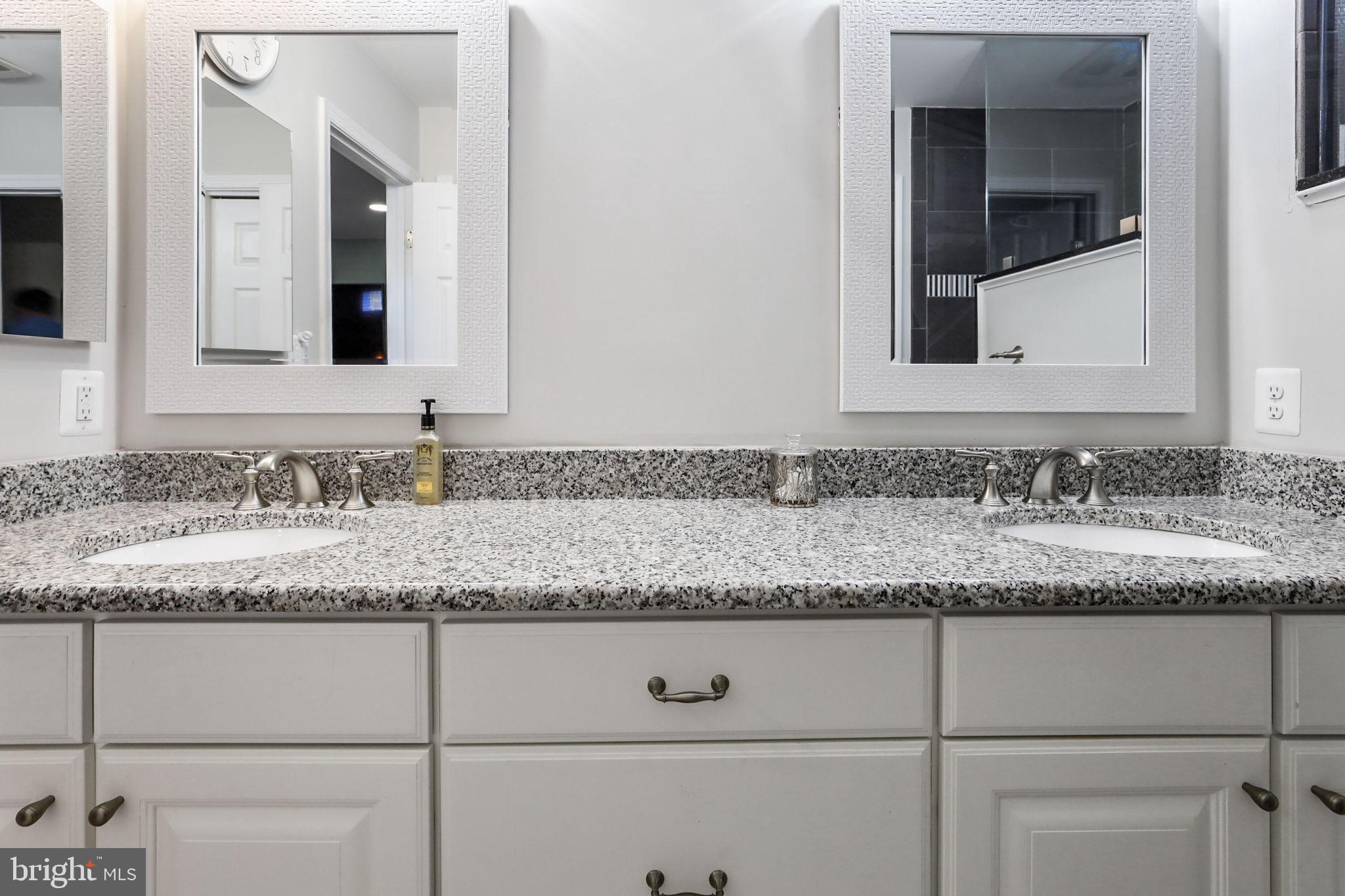 HOLLIN HALL VILLAGE - Residential Lease