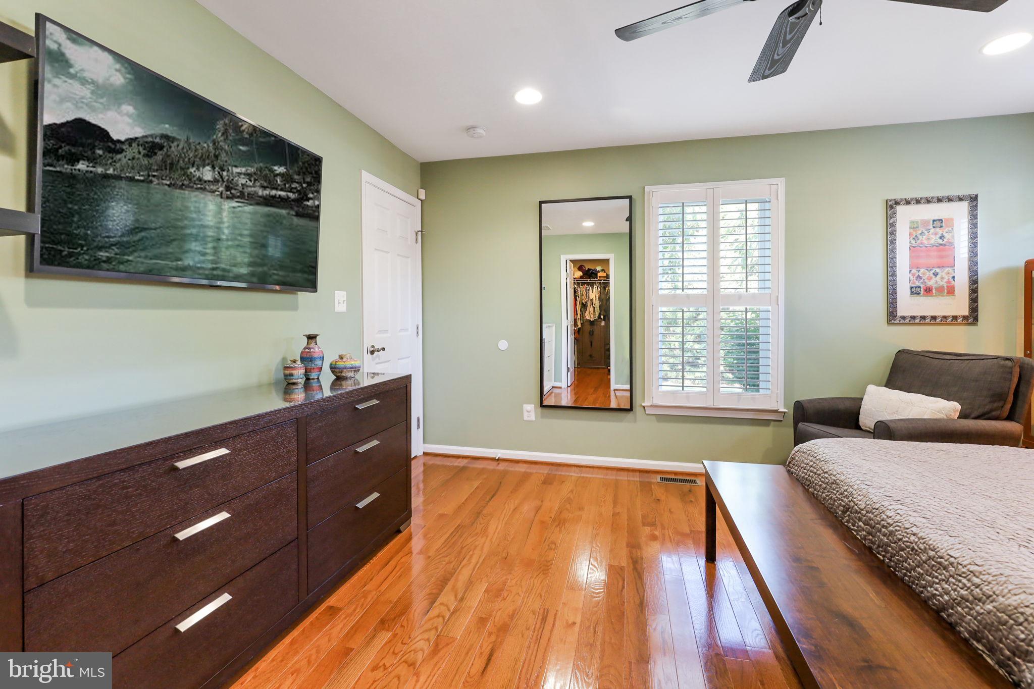 HOLLIN HALL VILLAGE - Residential Lease