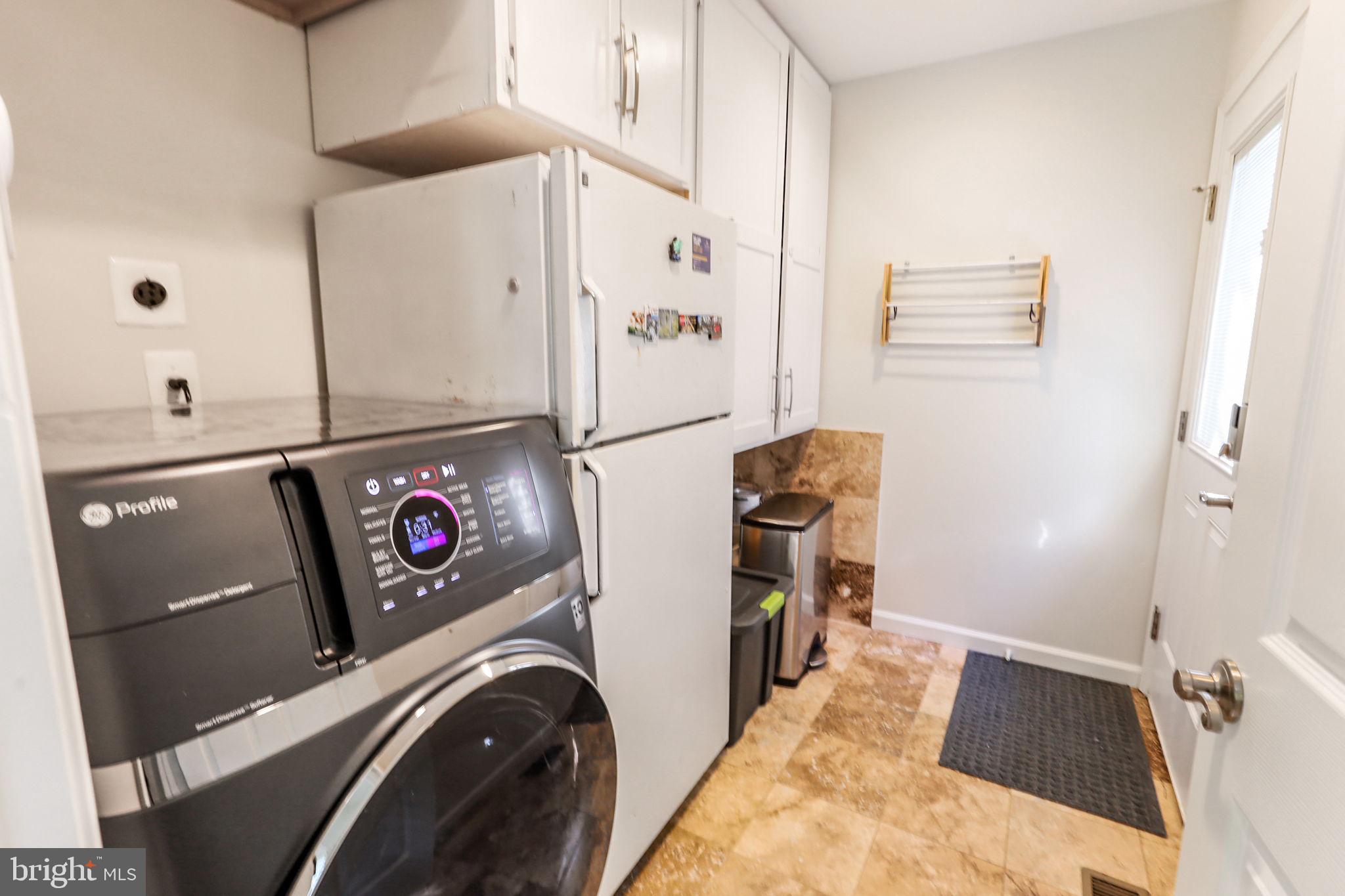 HOLLIN HALL VILLAGE - Residential Lease