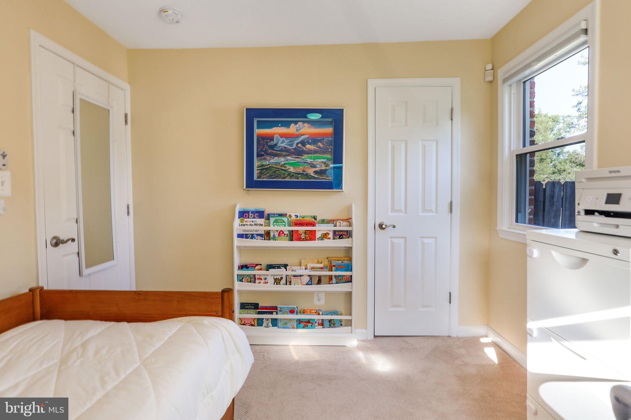 HOLLIN HALL VILLAGE - Residential Lease