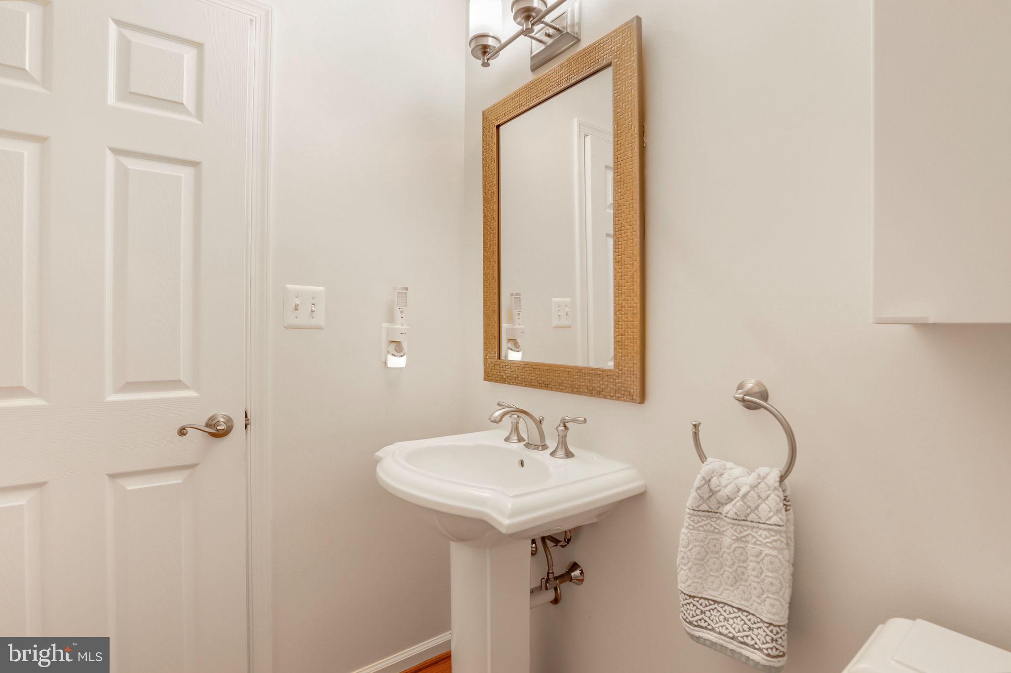 HOLLIN HALL VILLAGE - Residential Lease