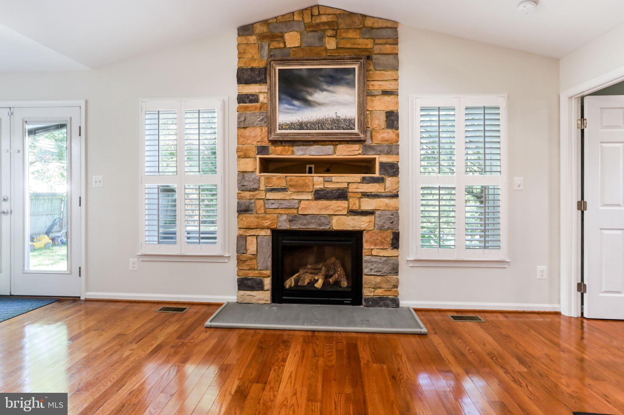 HOLLIN HALL VILLAGE - Residential Lease