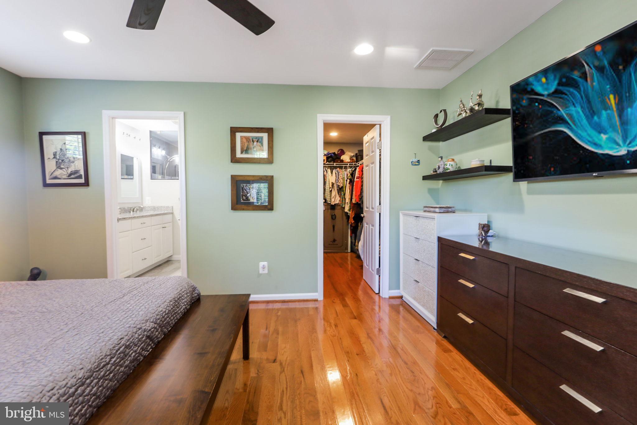 HOLLIN HALL VILLAGE - Residential Lease