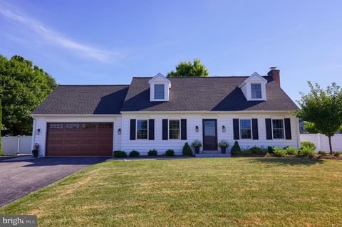 Photo of 3737 E Newport Road, Gordonville, PA 17529 (MLS # PALA2053028)