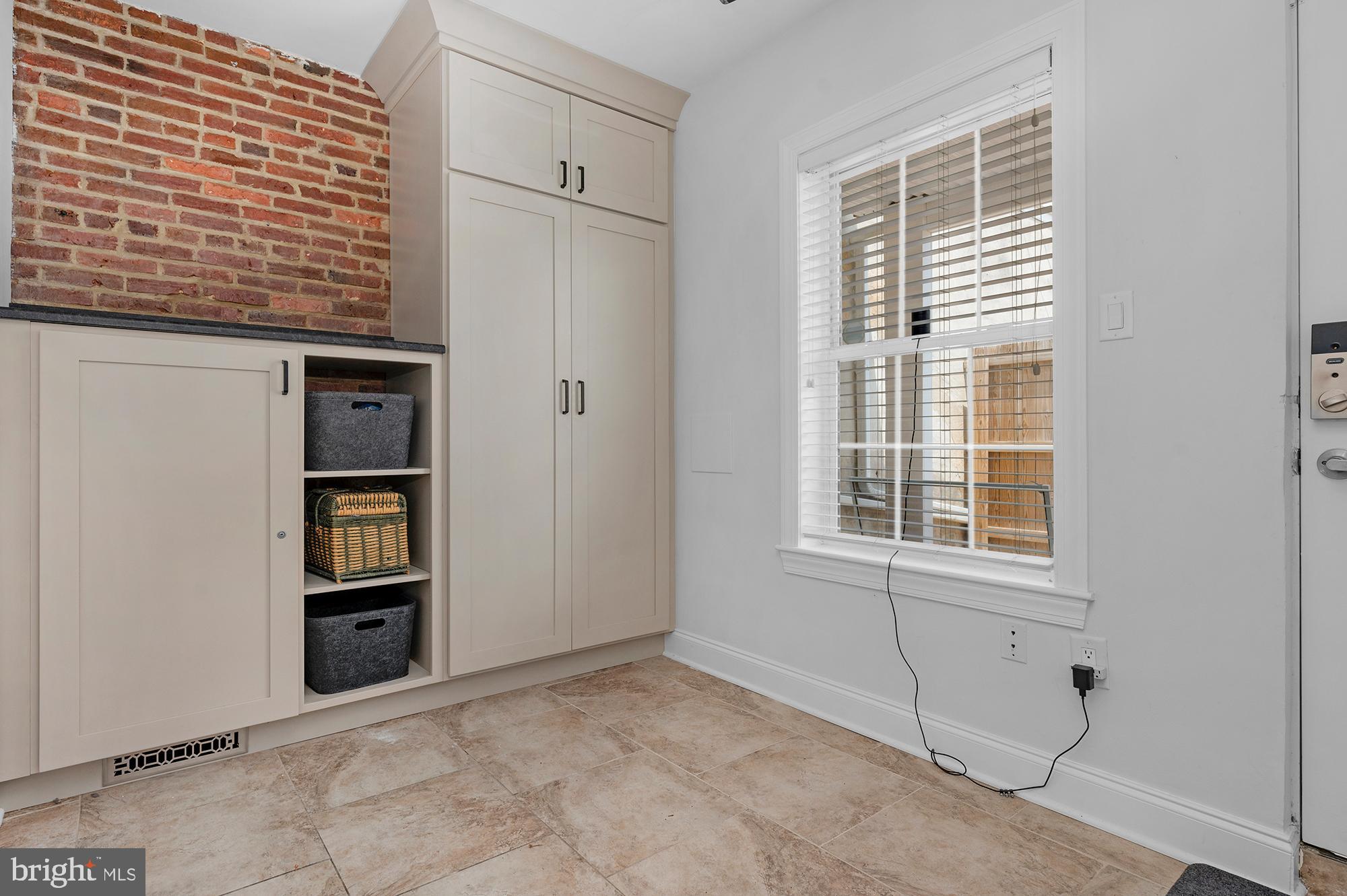 FEDERAL HILL HISTORIC DISTRICT - Residential Lease