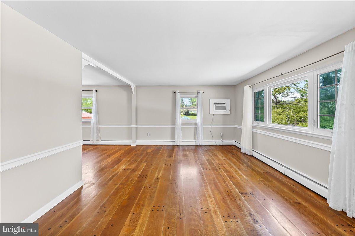 NEWTOWN HGTS - Residential