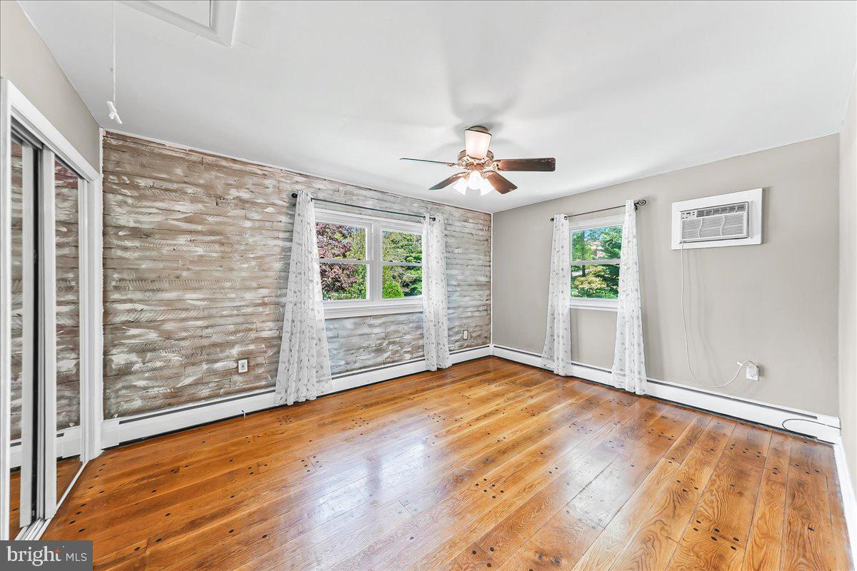 NEWTOWN HGTS - Residential