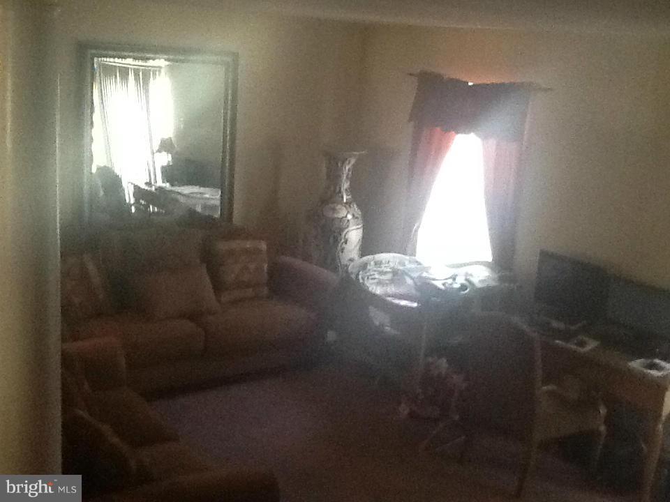 COURTS AT STAFFORD - Residential Lease