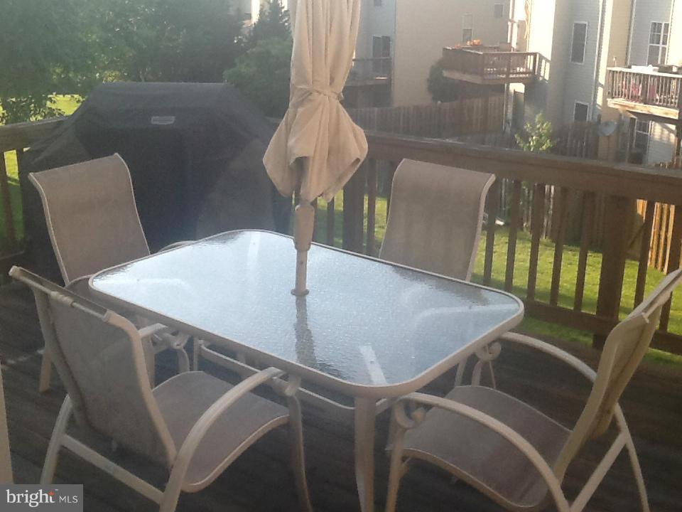 COURTS AT STAFFORD - Residential Lease