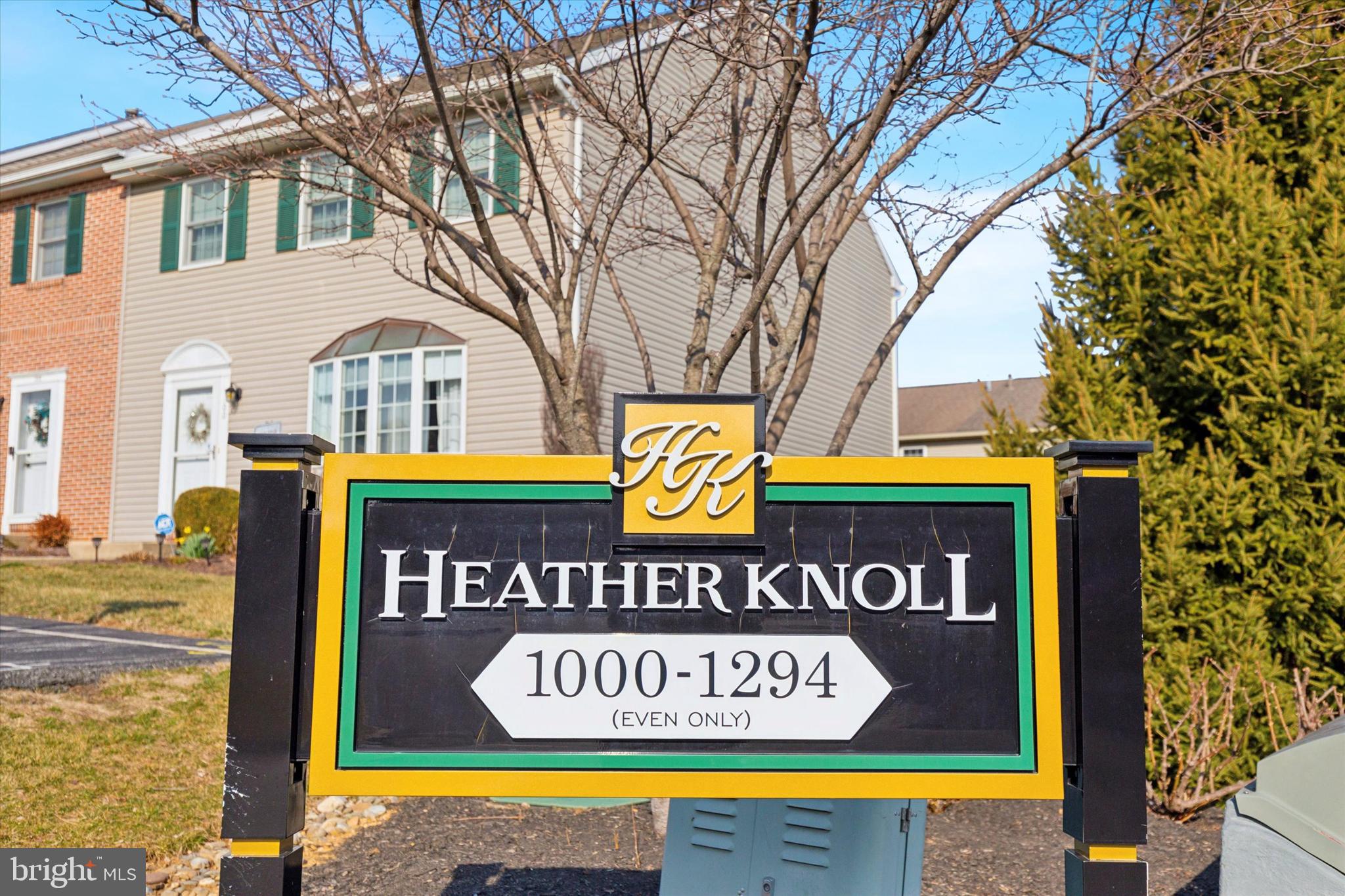 HEATHER KNOLL - Residential