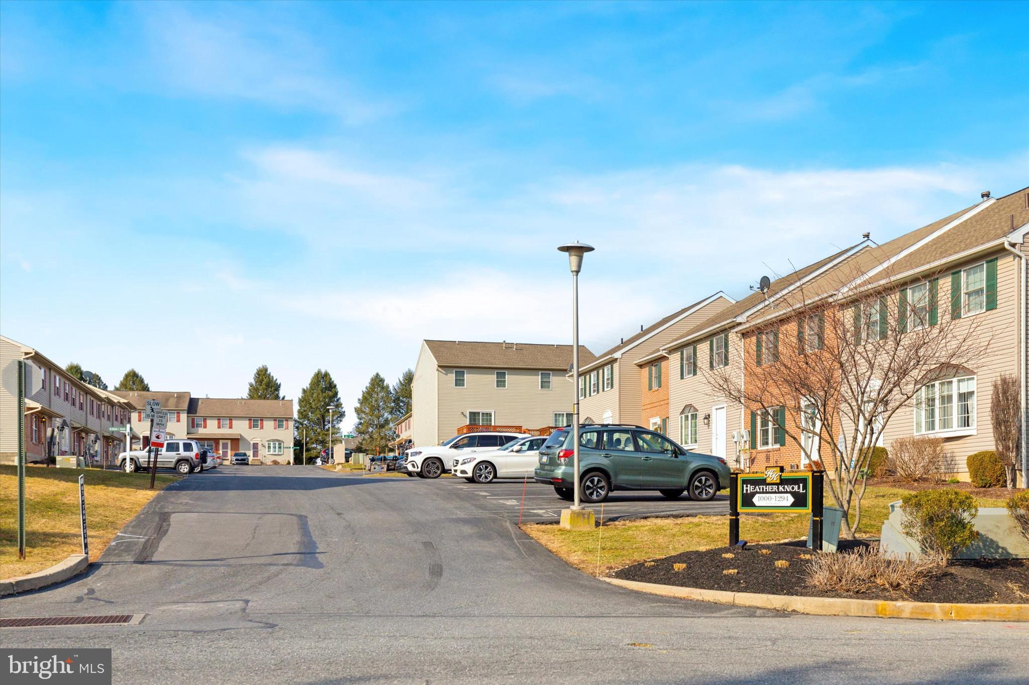 HEATHER KNOLL - Residential