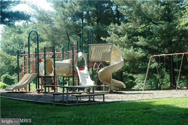 TOWLSTON MEADOWS - Residential Lease