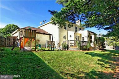 TOWLSTON MEADOWS - Residential Lease