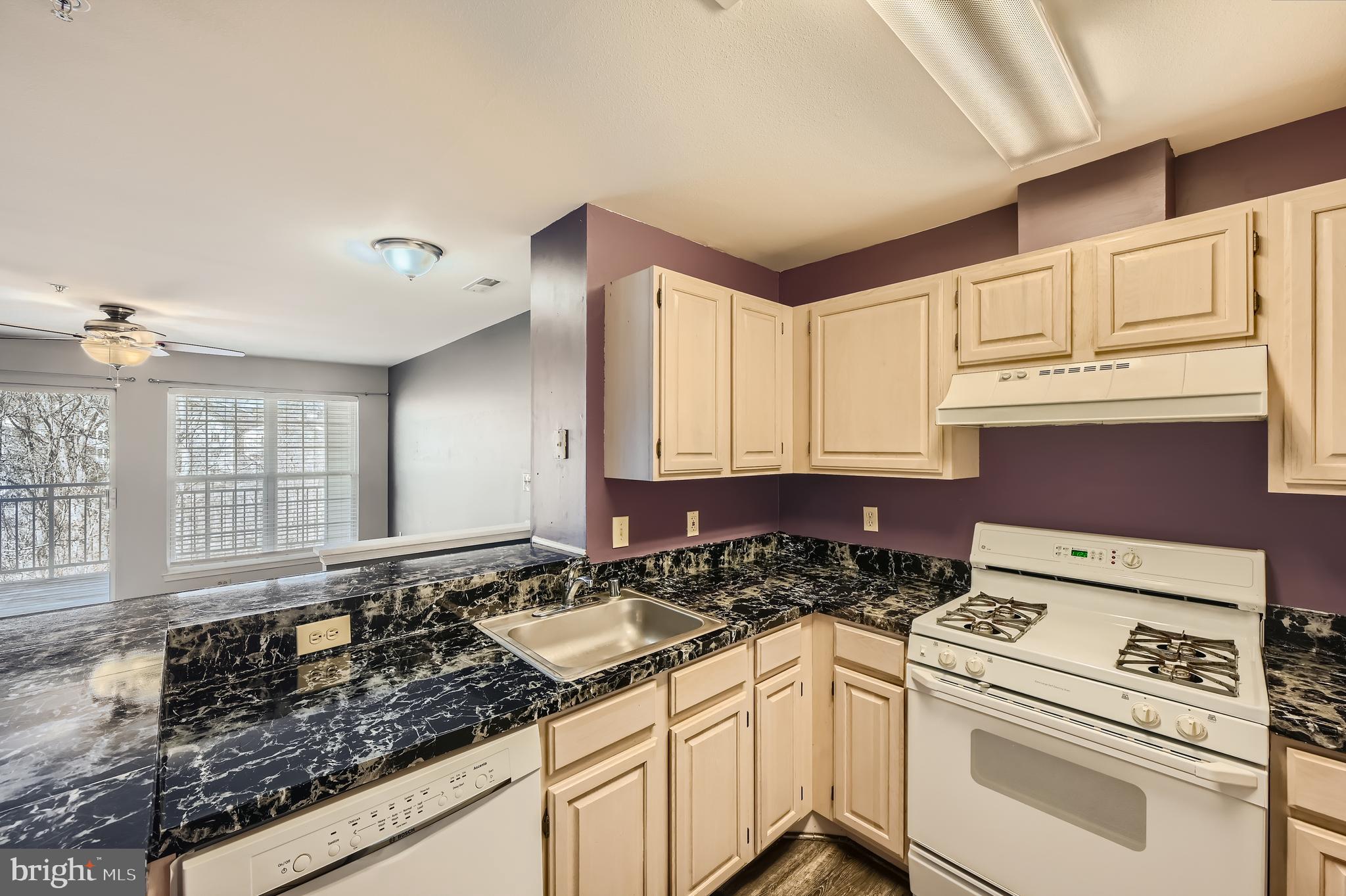 SILVERBROOK WOOD - Residential Lease