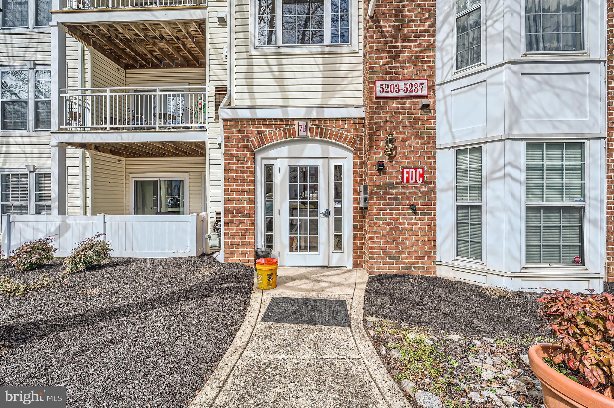 SILVERBROOK WOOD - Residential Lease