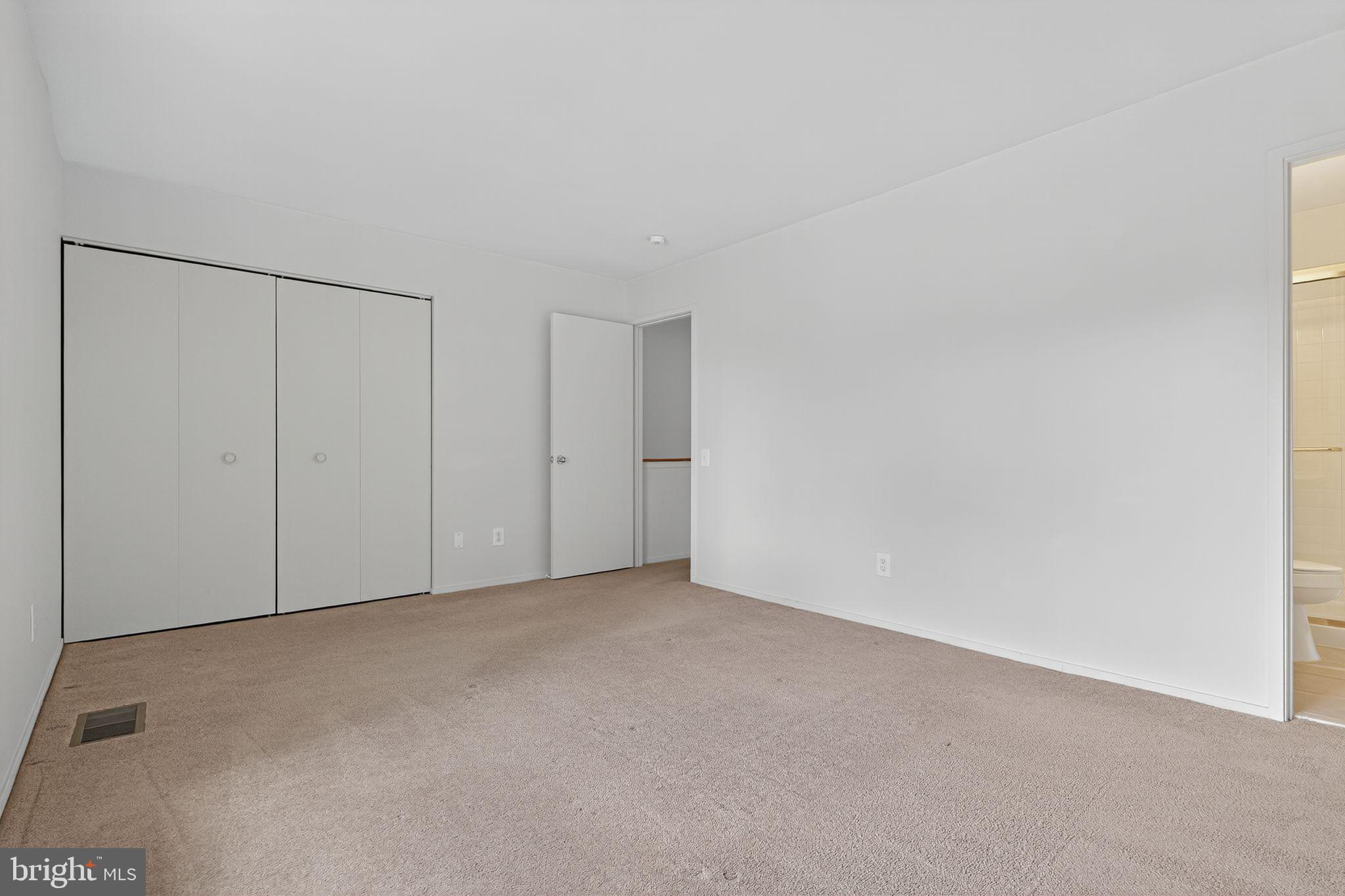 MARYLAND PLACE - Residential Lease