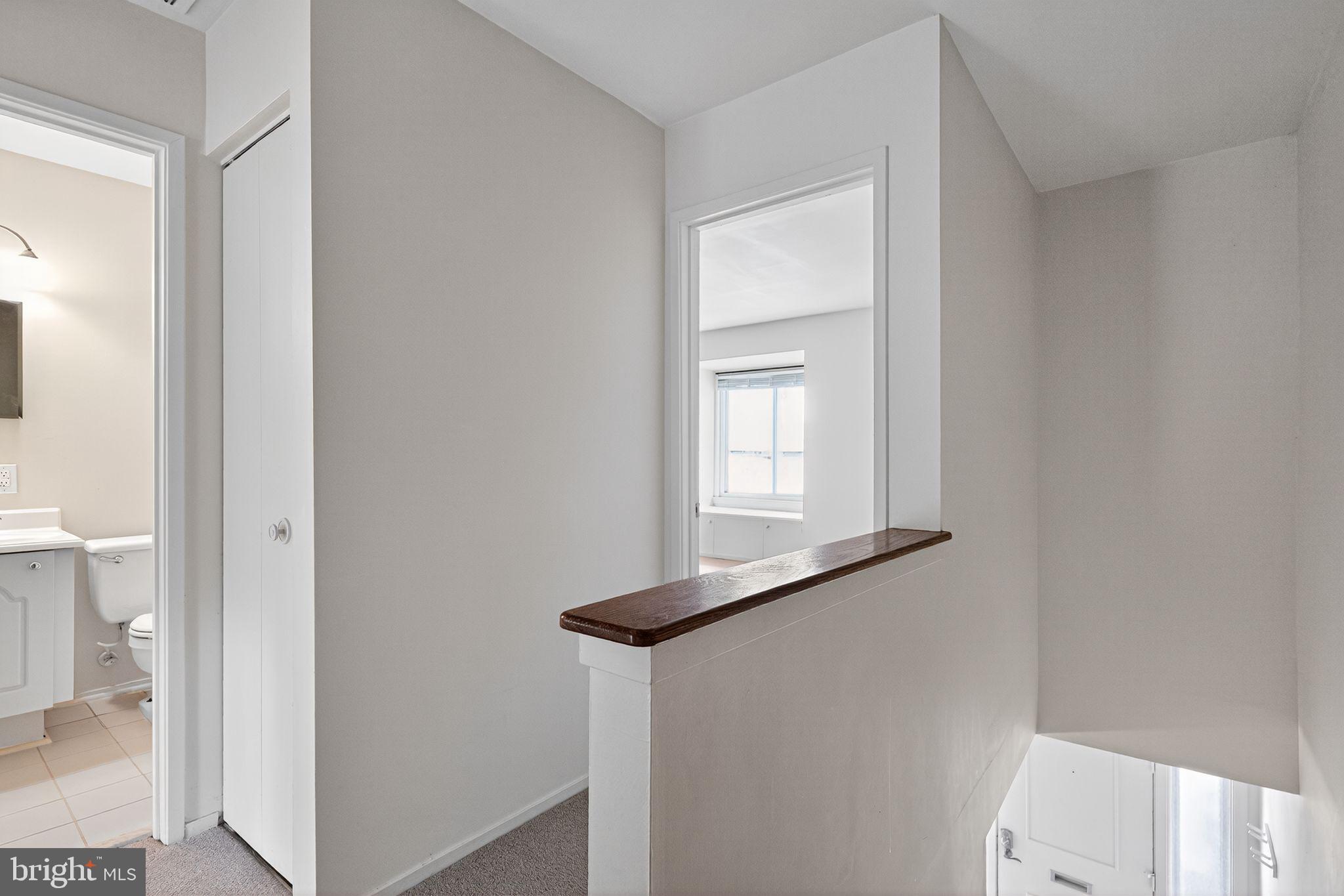 MARYLAND PLACE - Residential Lease