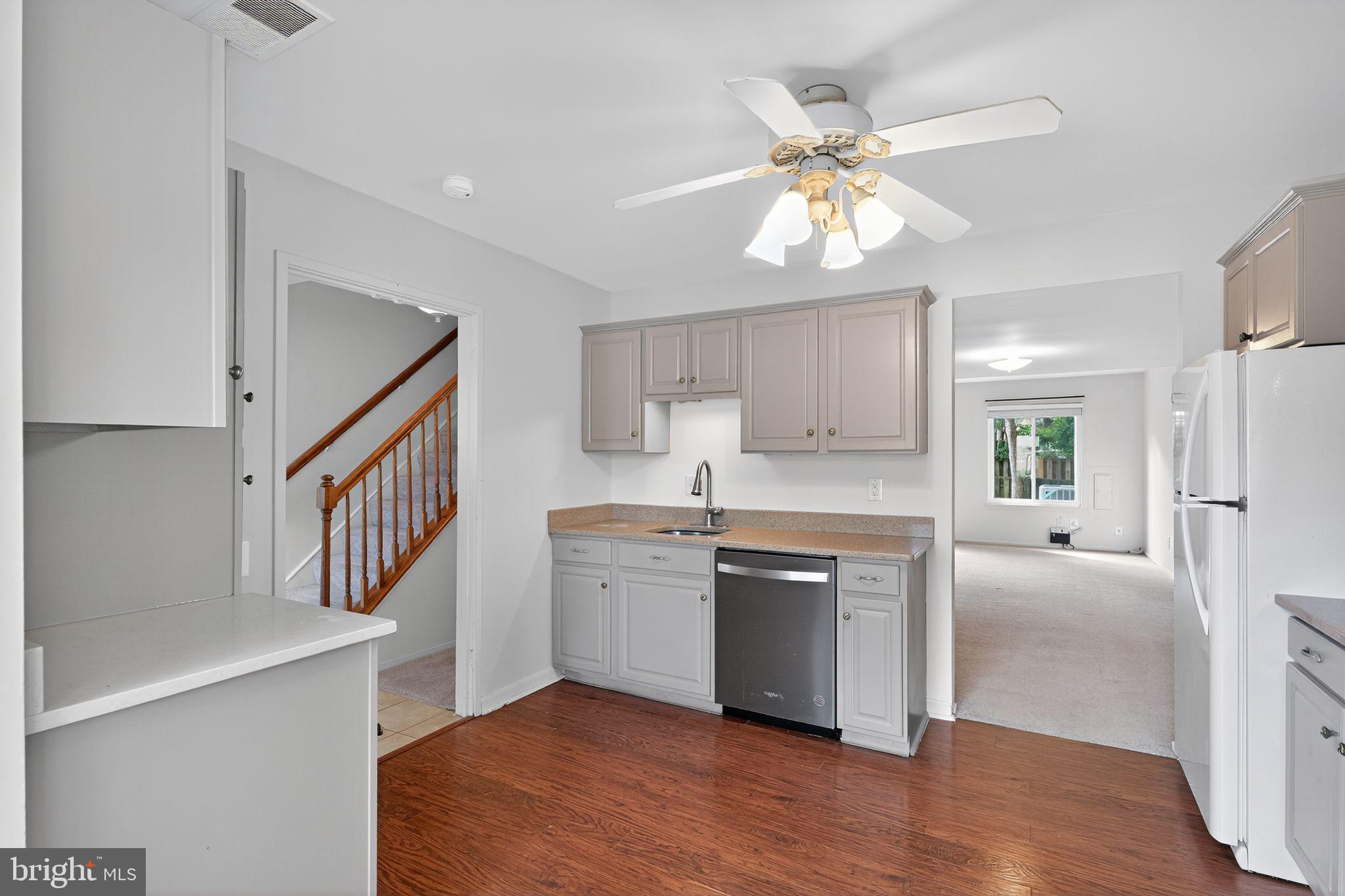 MARYLAND PLACE - Residential Lease